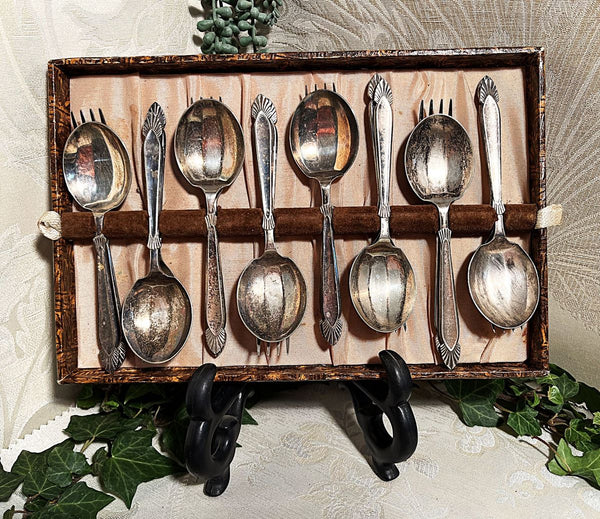 Cutlery: Art Deco Dessert Service, Set of 16
