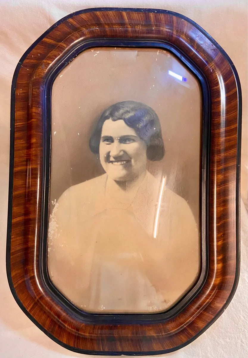 Wall Art: Antique Art Deco Oval Convex Bubble Glass Portrait Frame