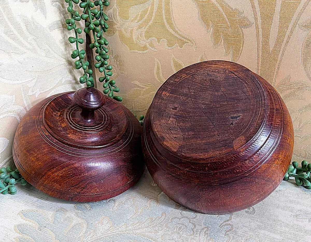Treen Lidded Jar: Antique Victorian Walnut Tobacco Humidor