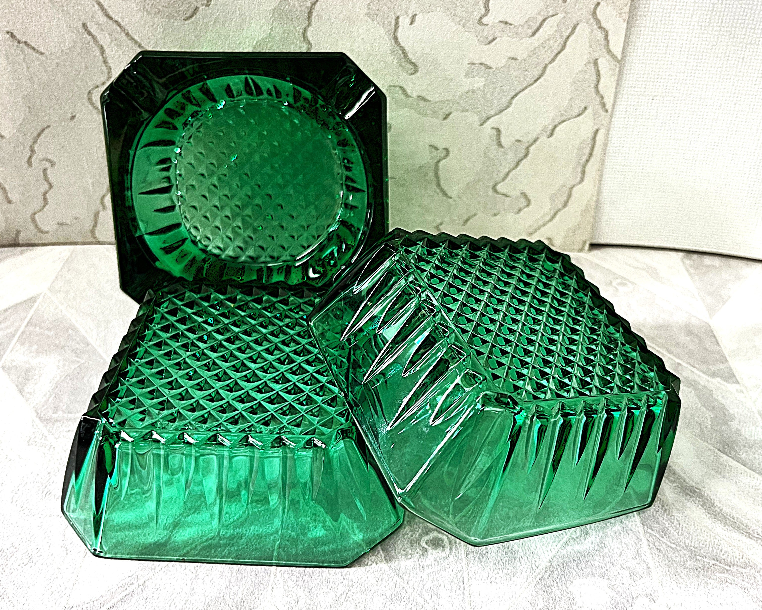 Arcoroc: Appetizer Bowls & an Ashtray, Emerald Green