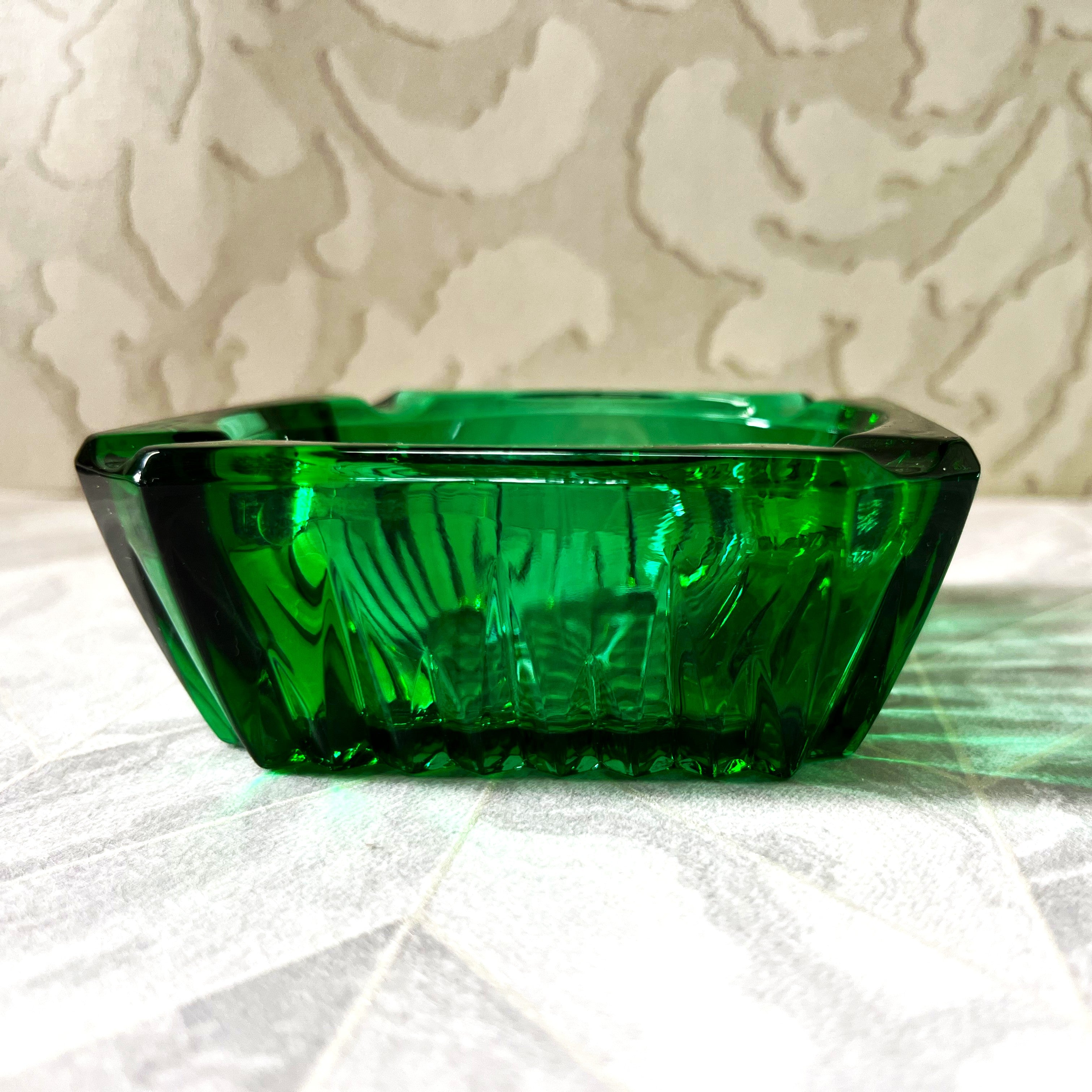 Arcoroc: Appetizer Bowls & an Ashtray, Emerald Green