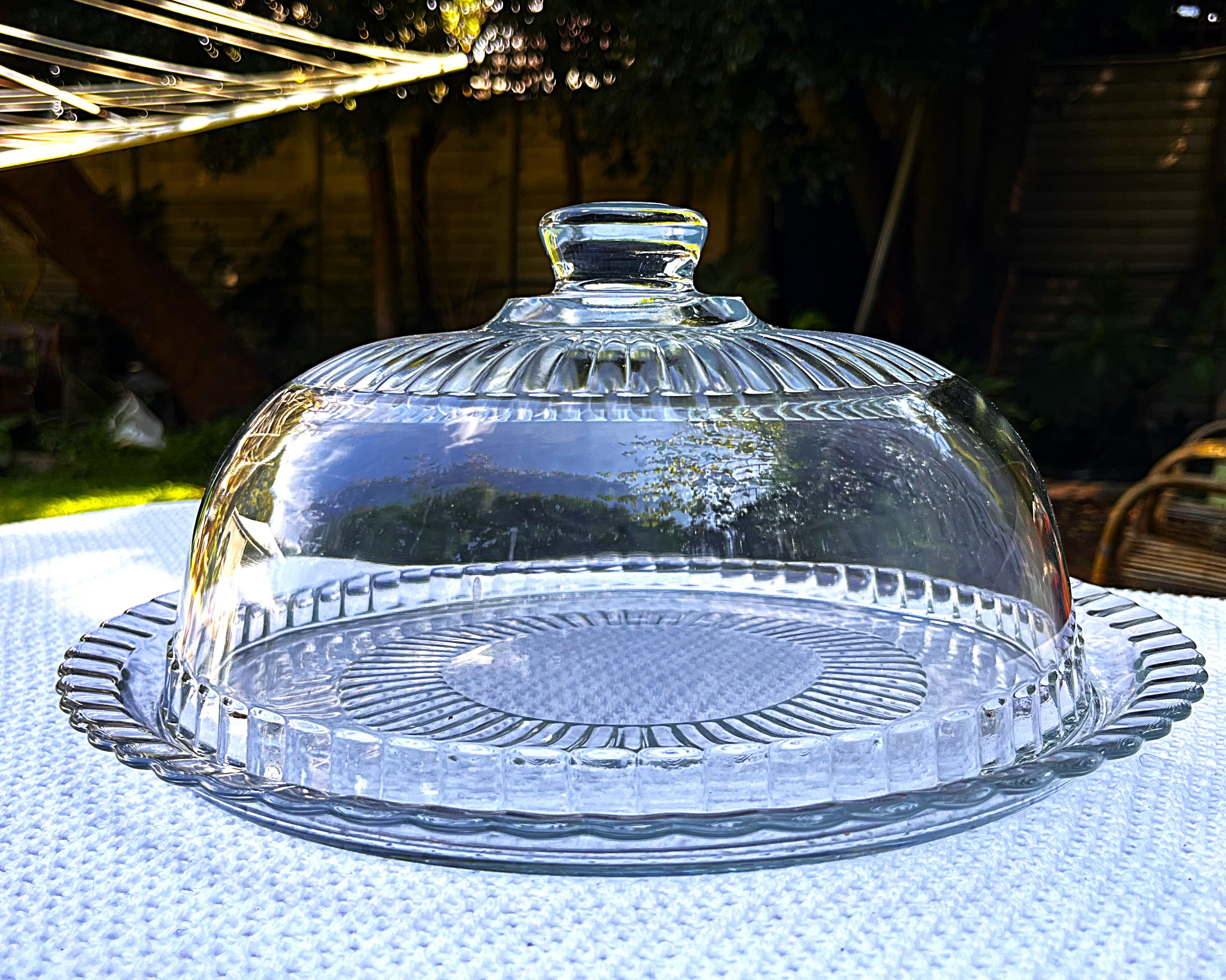Arcoroc: Large Cake Dome with Matching Platter