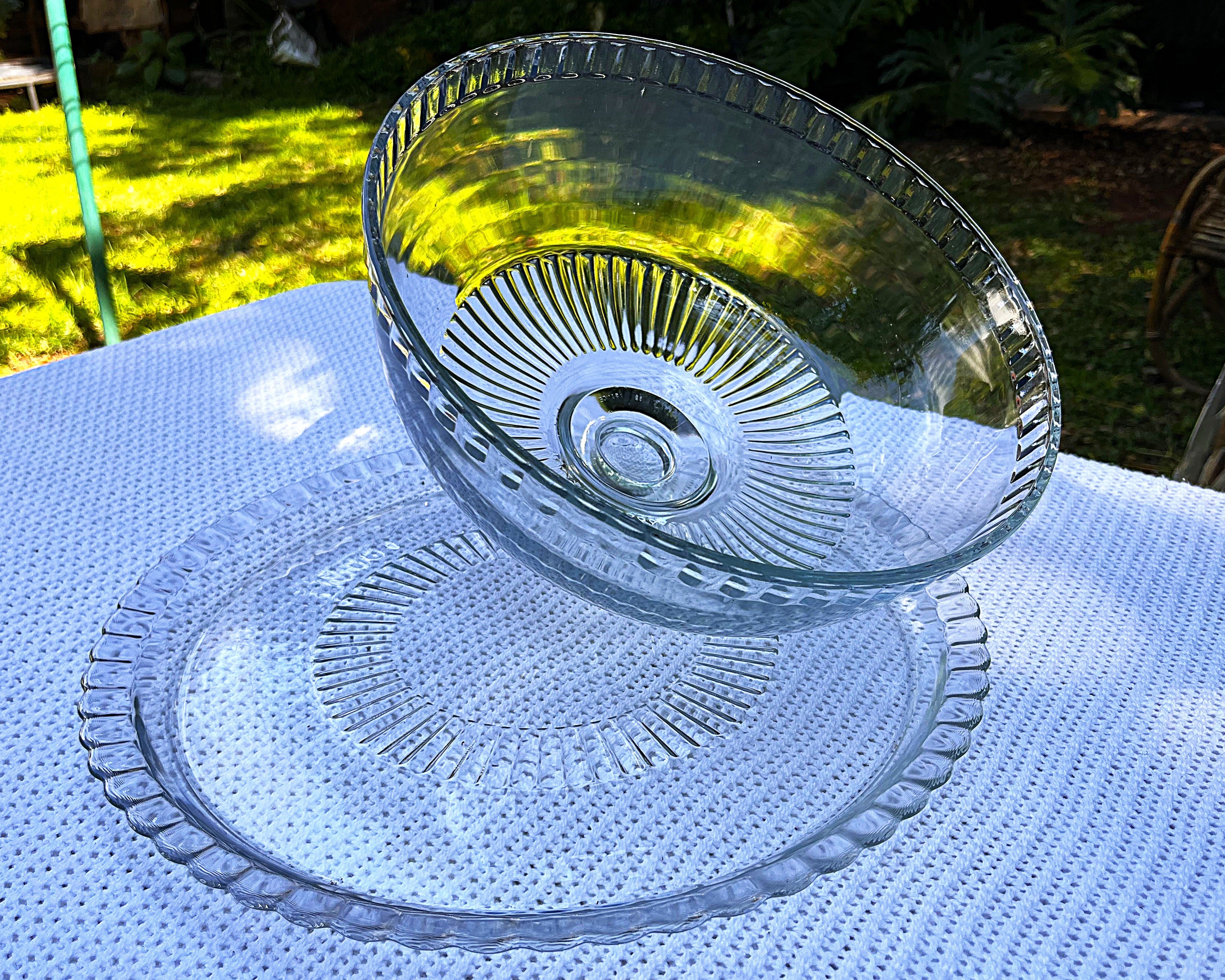 Arcoroc: Large Cake Dome with Matching Platter
