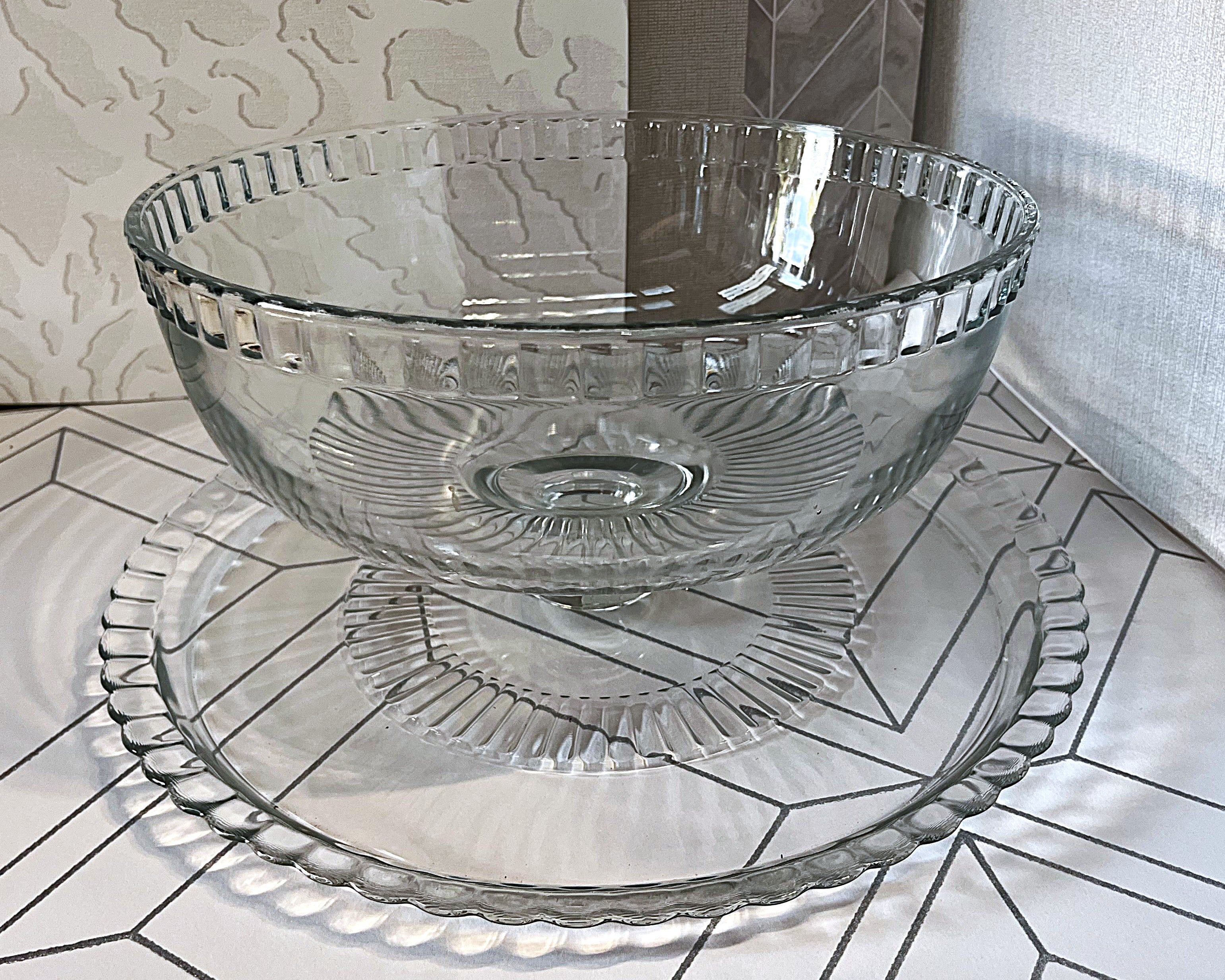 Arcoroc: Large Cake Dome with Matching Platter