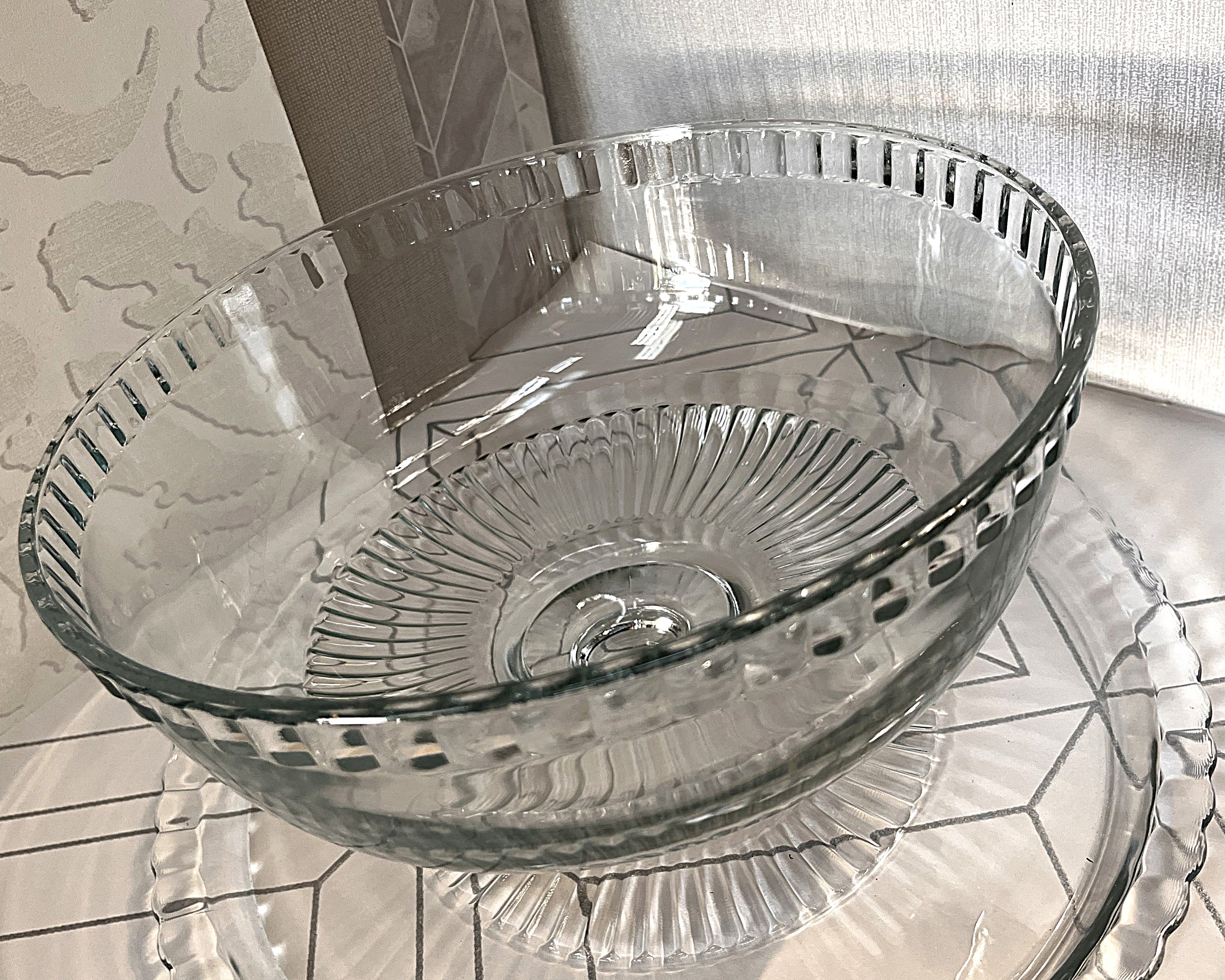 Arcoroc: Large Cake Dome with Matching Platter