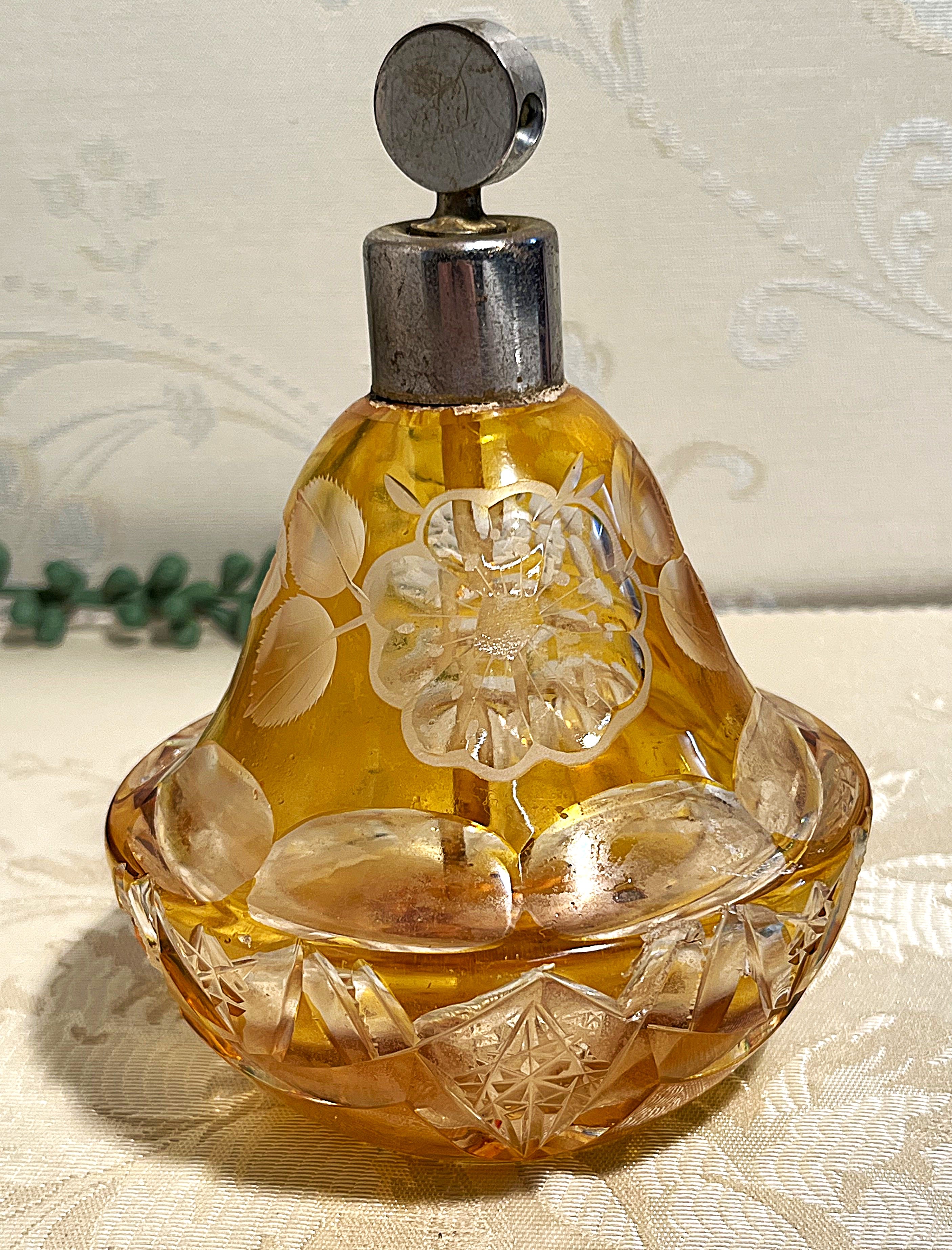 Perfume Bottle: Czechoslovakian Art Glass Perfume Display