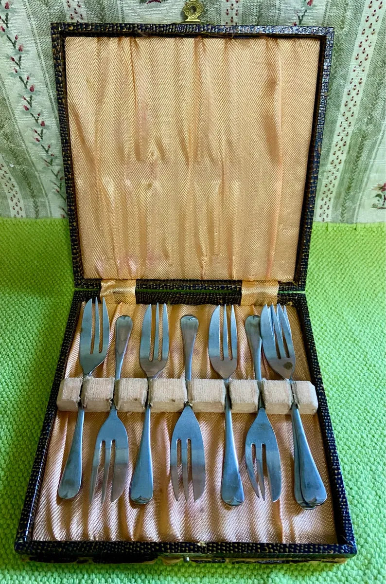 Cutlery Boxed: Cake Forks, Set of 7