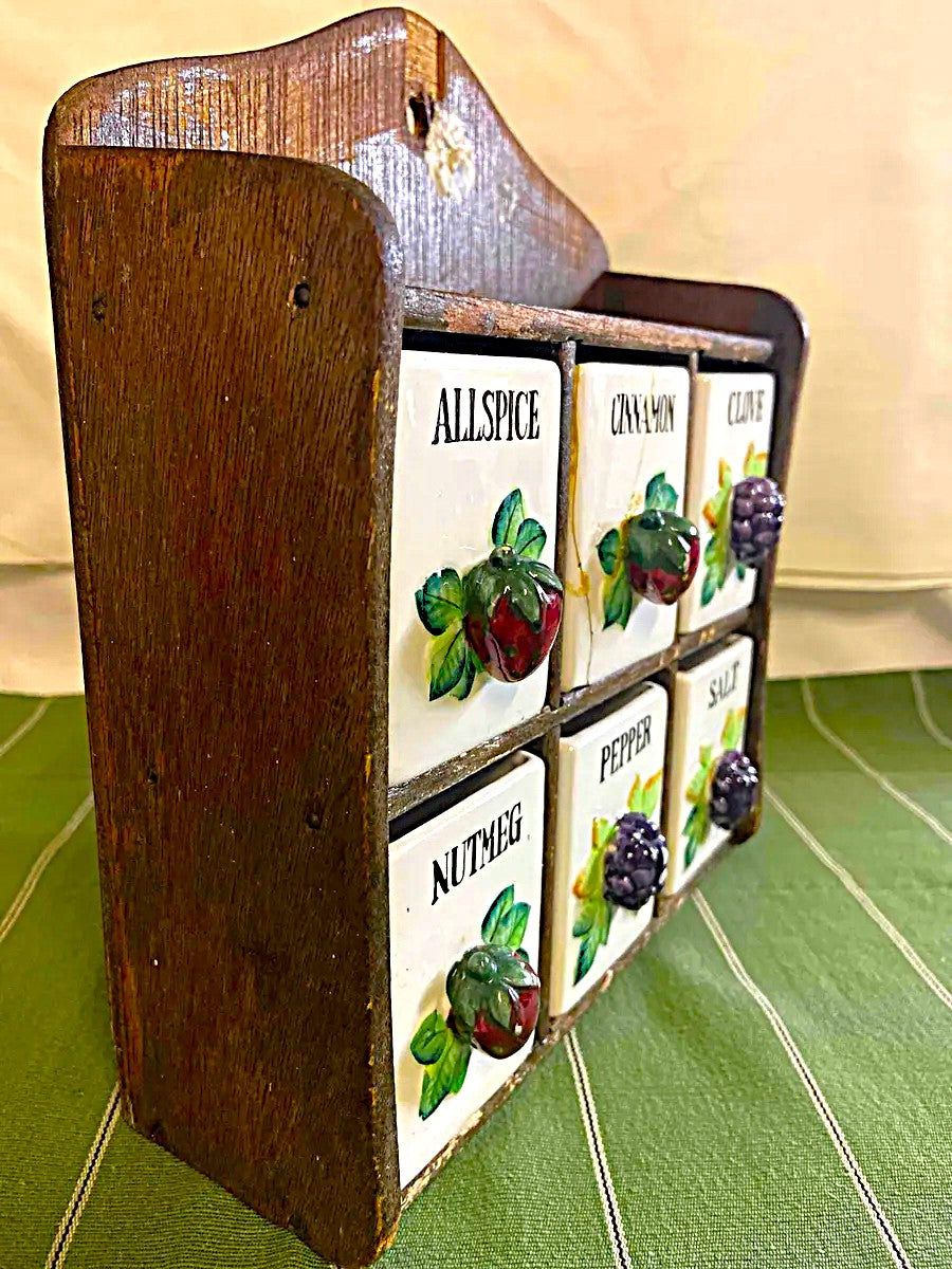 Storage: Country Cottage 6-Piece Ceramic Spice Rack