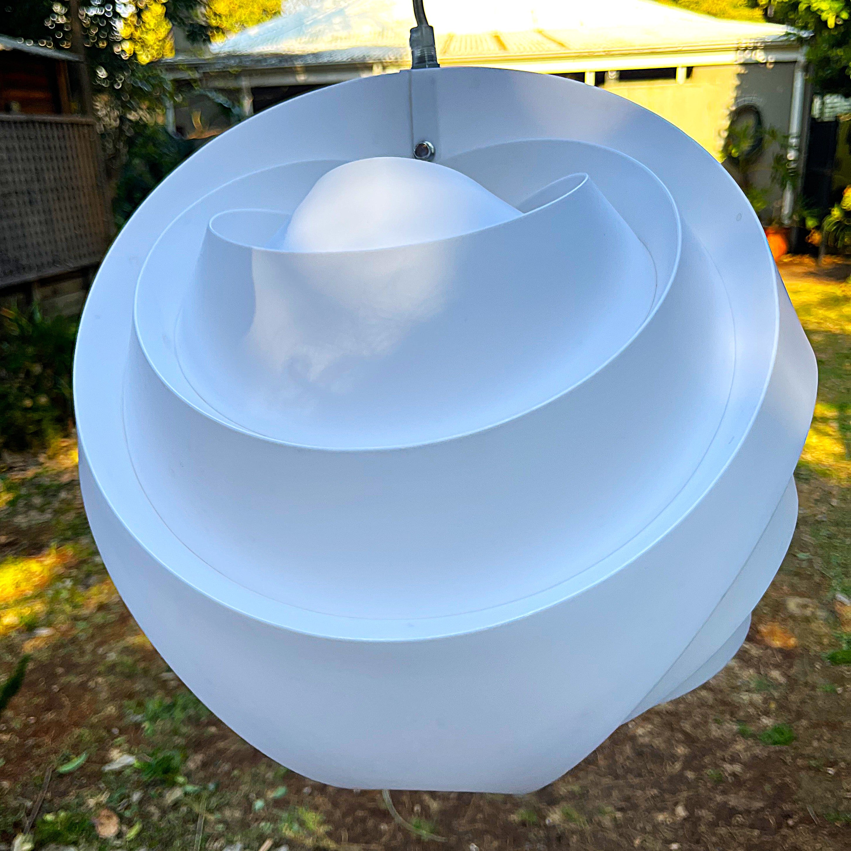 Lights: White Swirl Ribbon Pendant Light