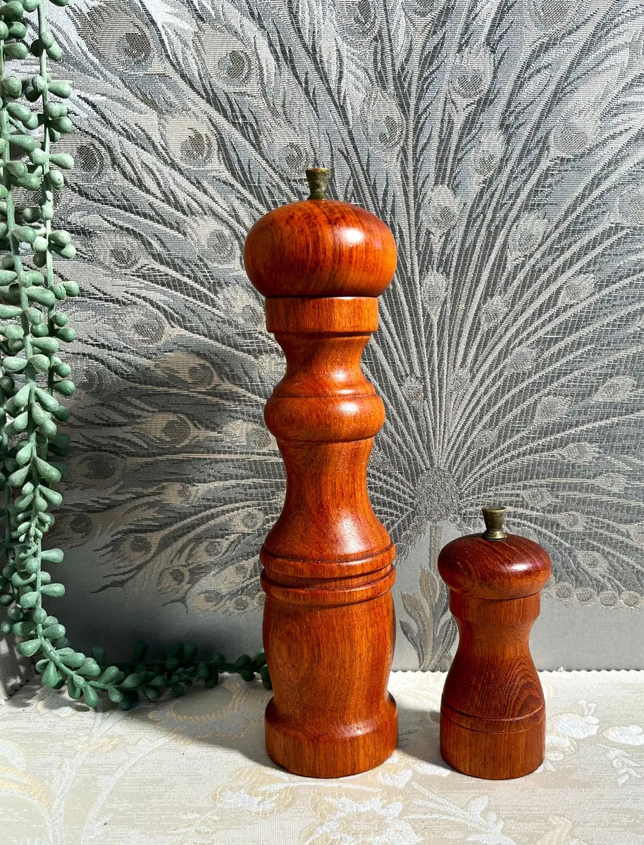 Salt & Pepper: Gourmet Walnut Salt Shaker & Pepper Mill Set