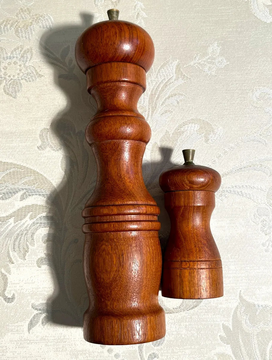 Salt & Pepper: Gourmet Walnut Salt Shaker & Pepper Mill Set
