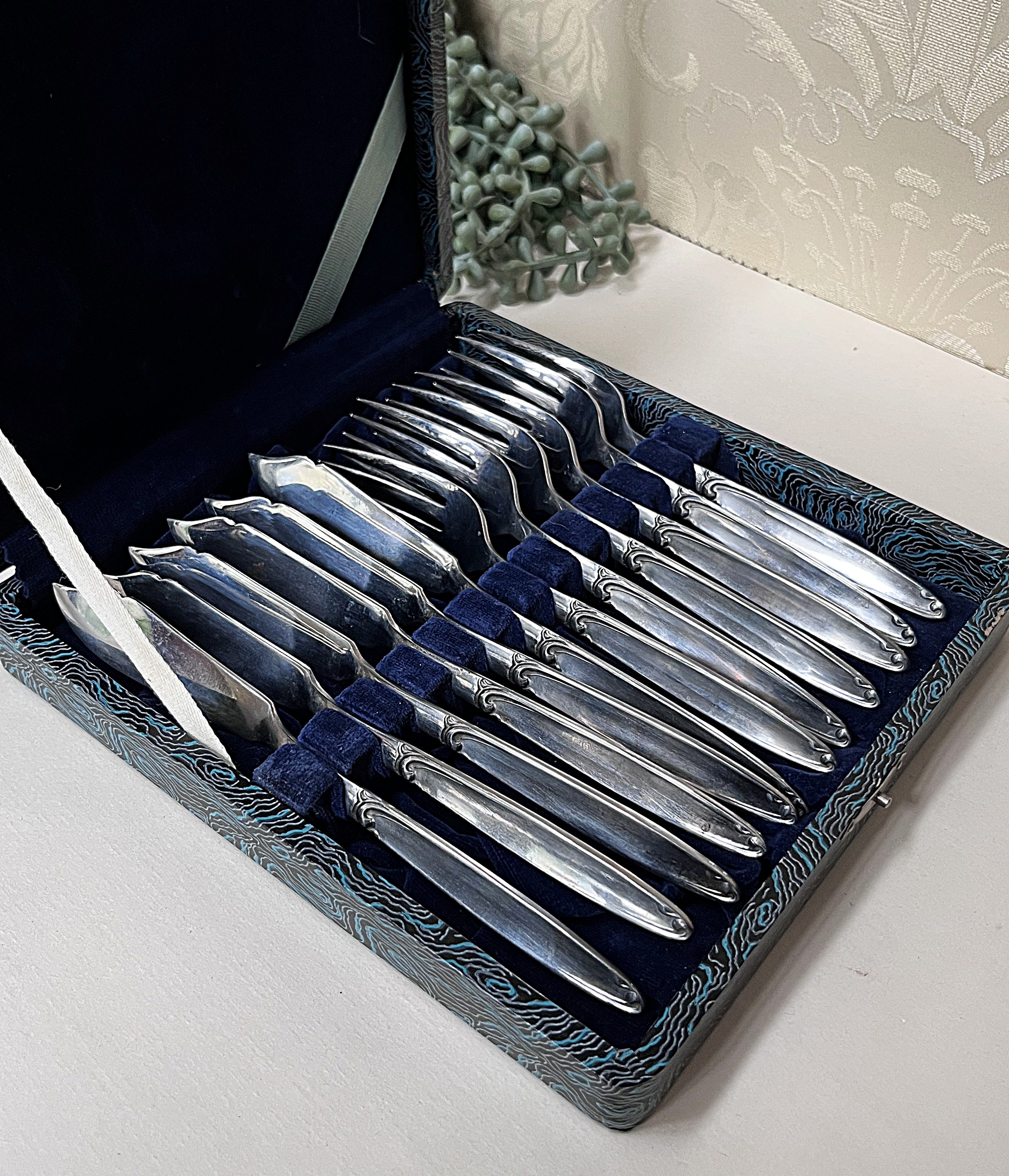 Cutlery Boxed: Pastry Knives and Forks, Set of 6