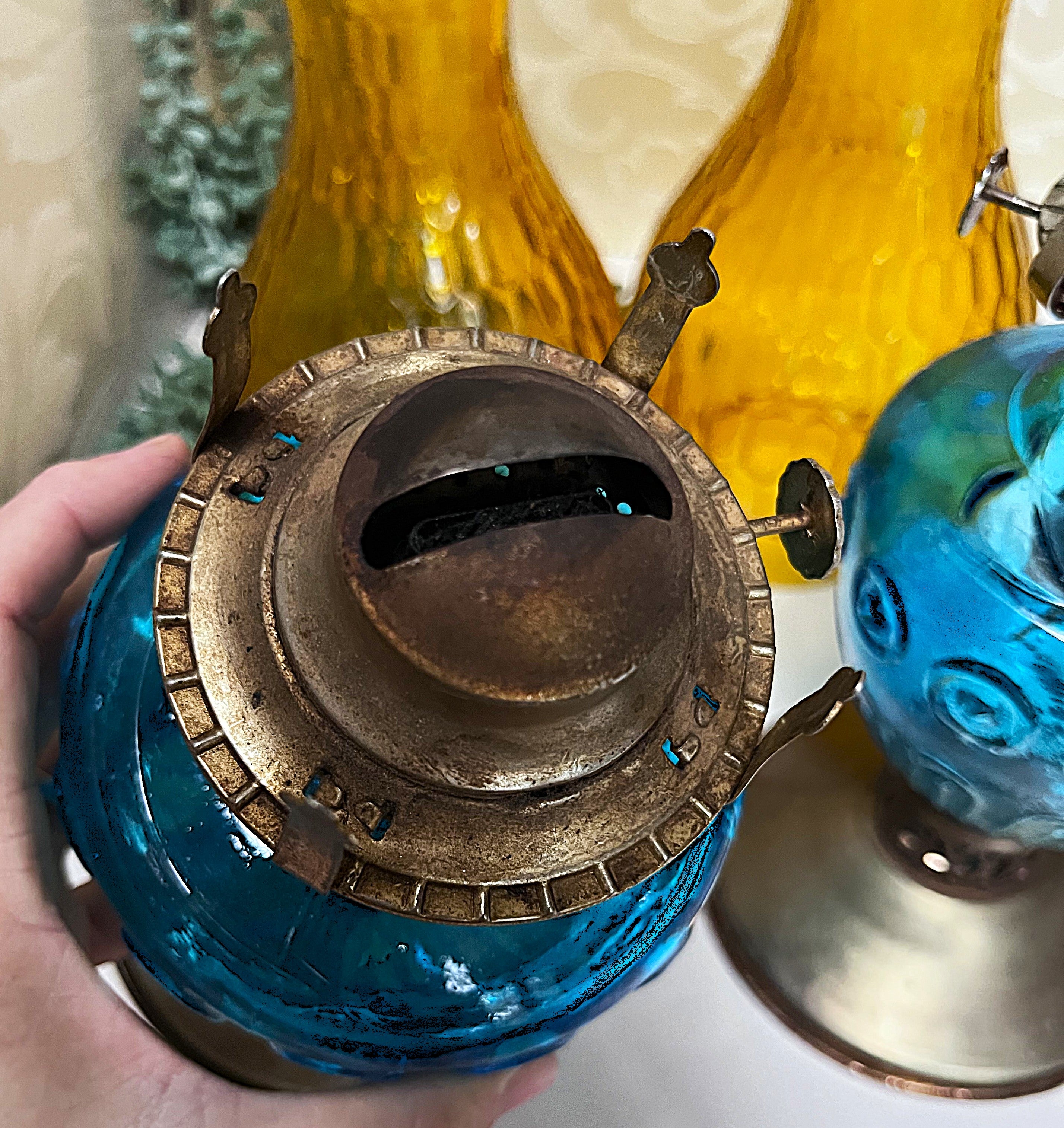 Kerosene Lamps: Pair of Turkey Foot Kerosene Lanterns Moon & Star Design
