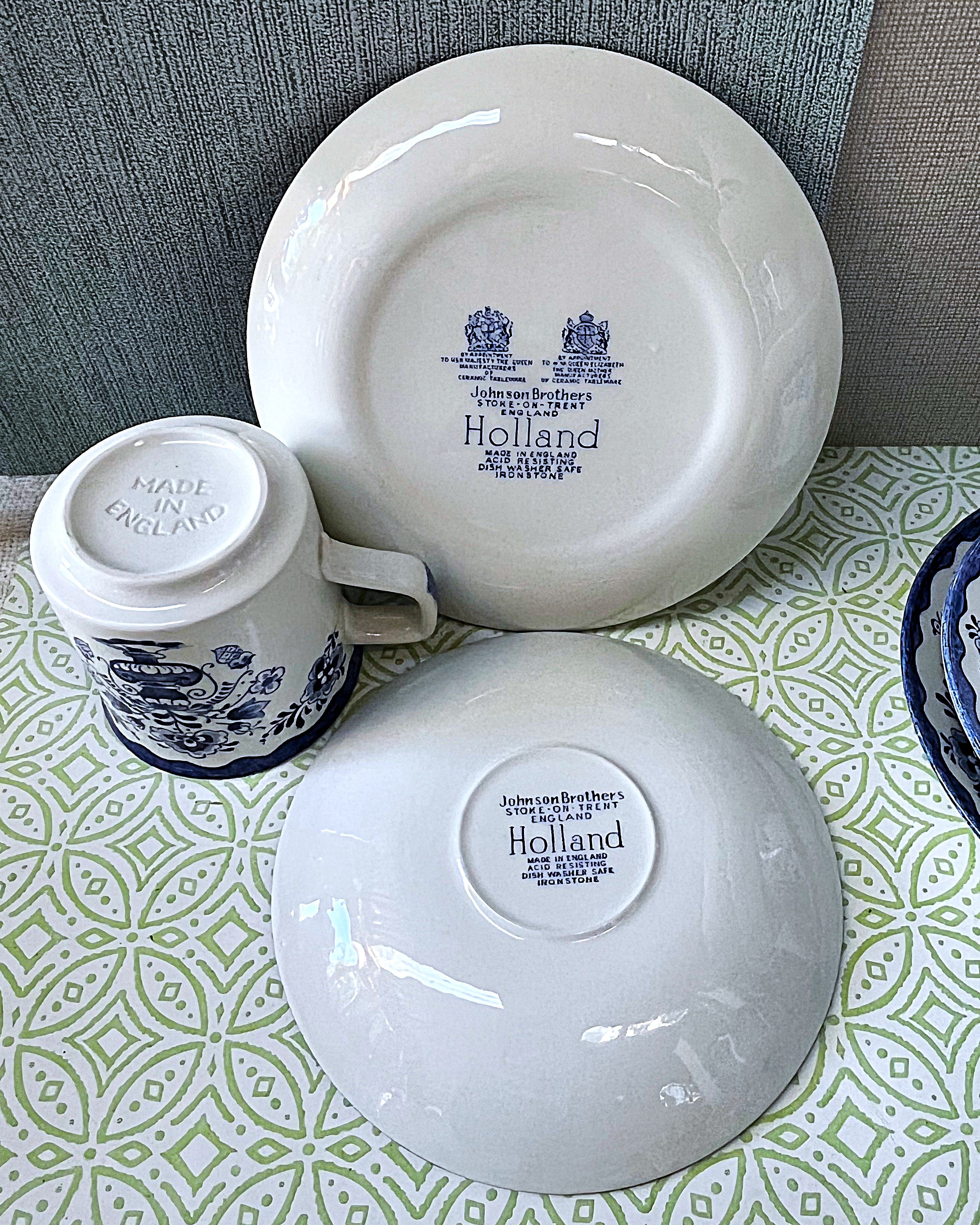 Coffee Tea Service: Johnson Brothers Holland Blue, 24