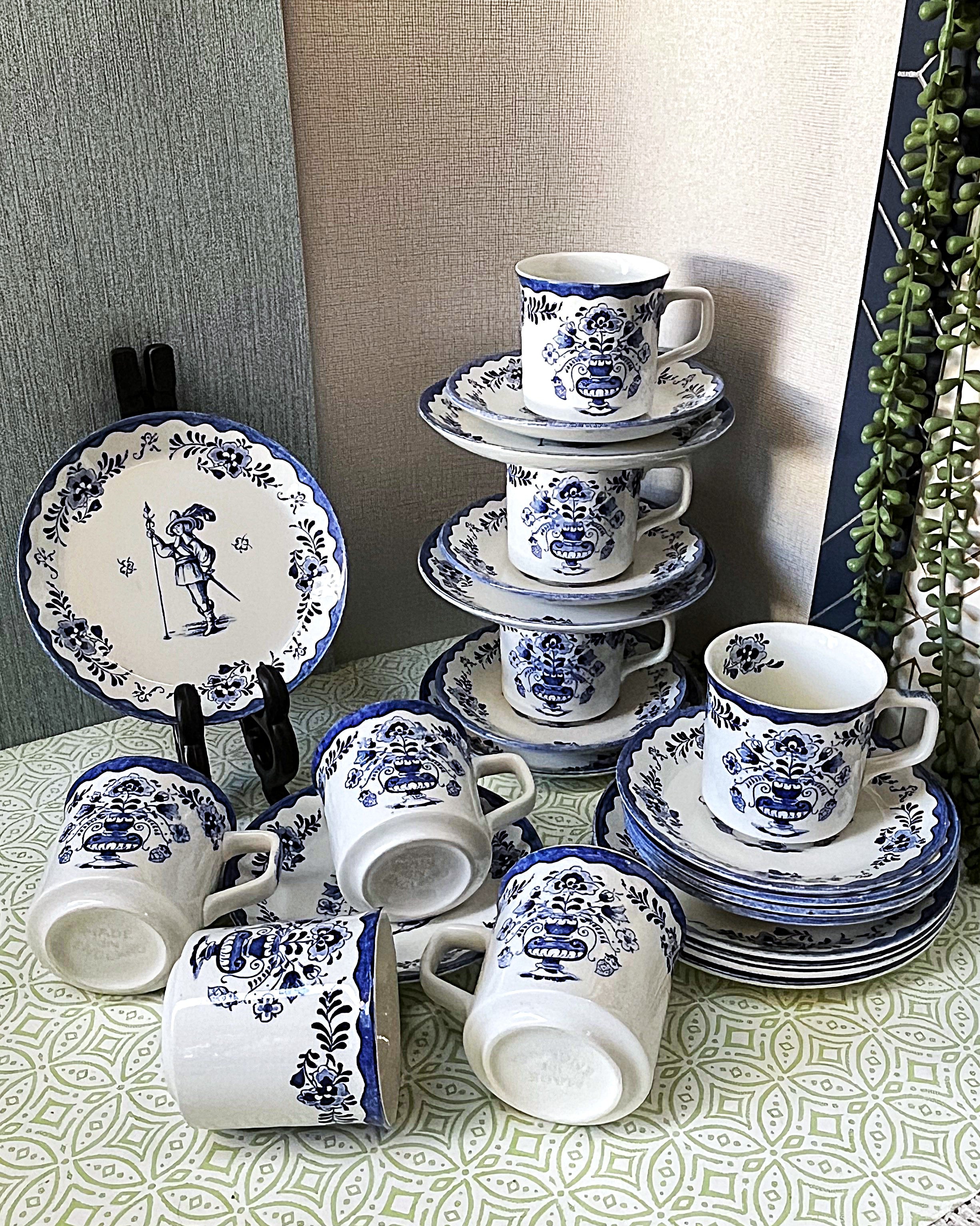 Coffee Tea Service: Johnson Brothers Holland Blue, 24