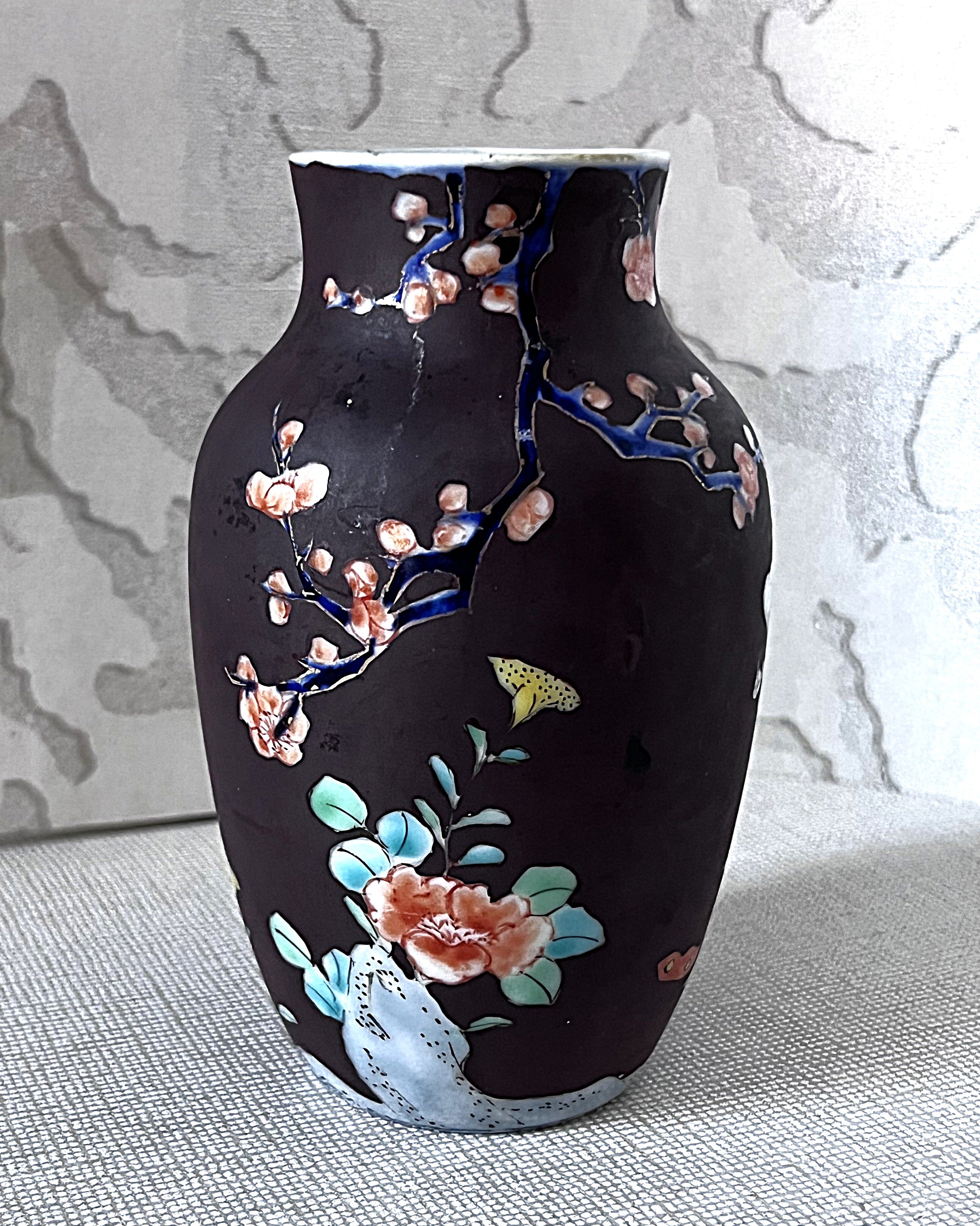 Bud Vases: Koransha Kinrande Porcelain Bud Vase