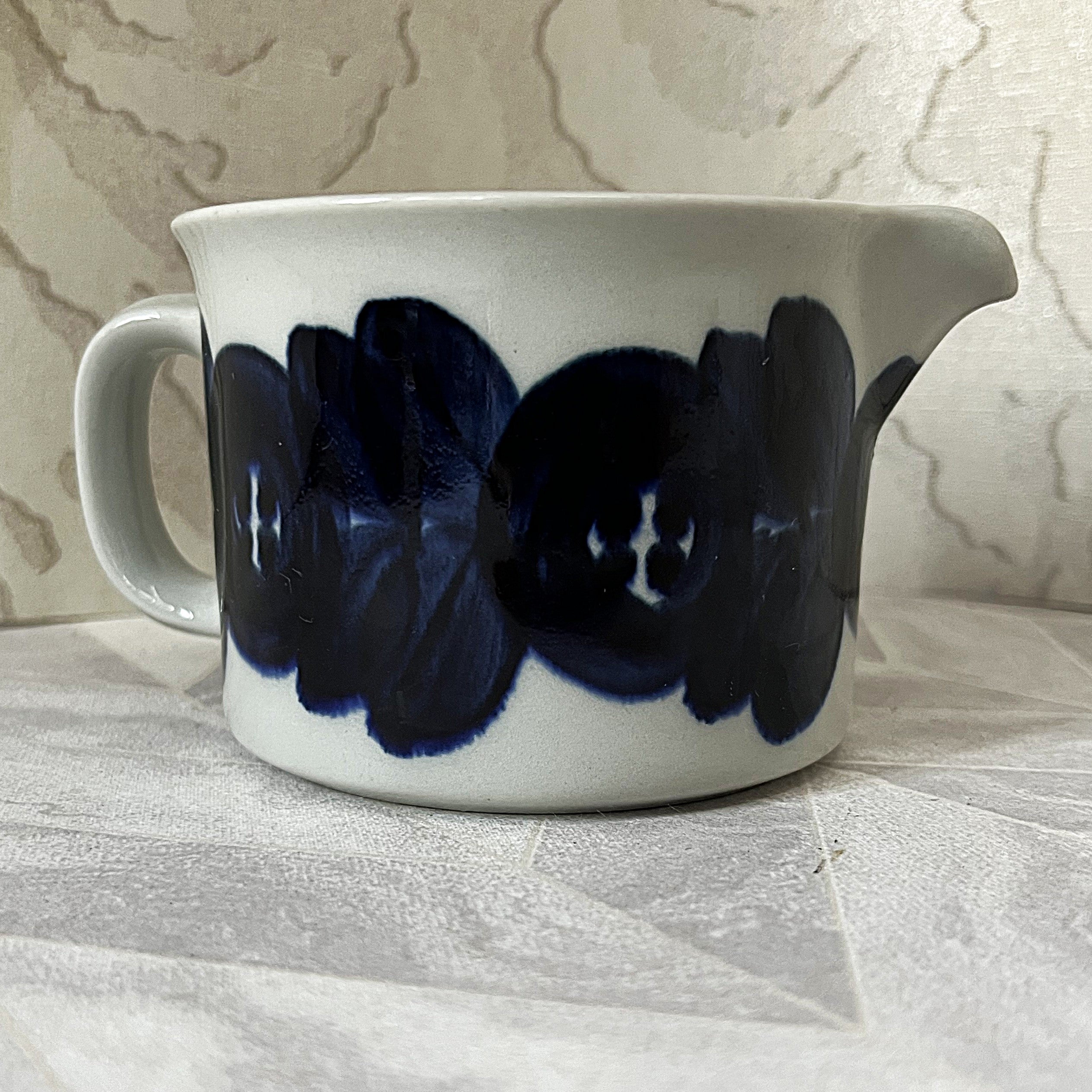 Tableware: Arabia Finland Anemone Creamer