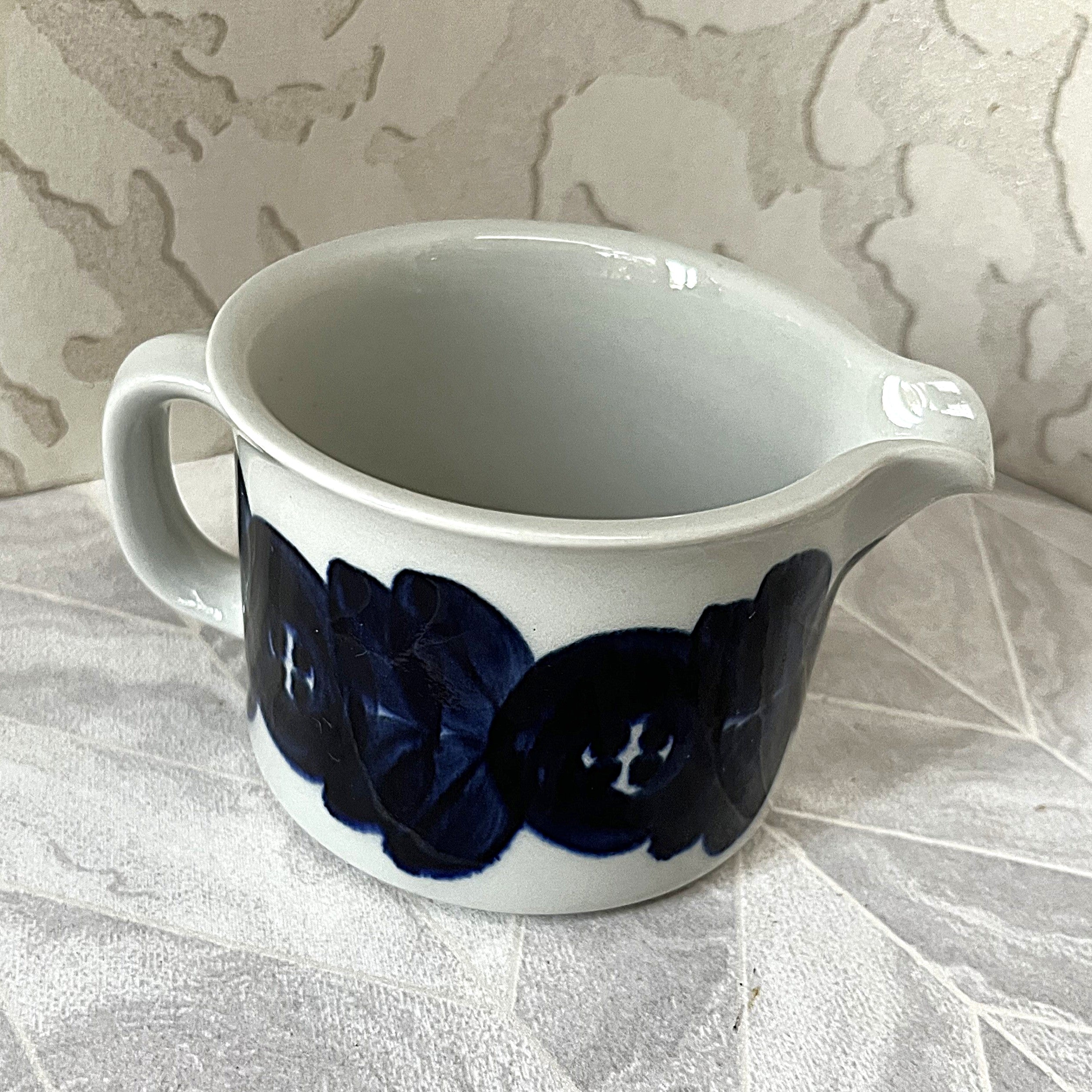 Tableware: Arabia Finland Anemone Creamer