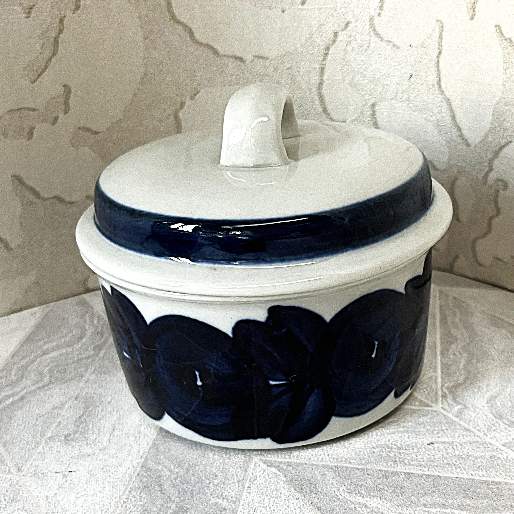 Tableware: Arabia Finland Anemone Sugar Bowl