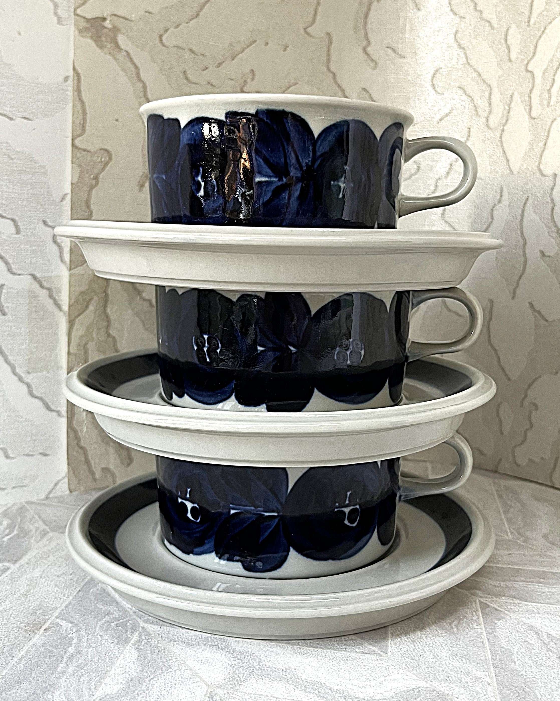 Coffee Cups: Arabia Finland Anemone Cup & Saucer Duos, 3