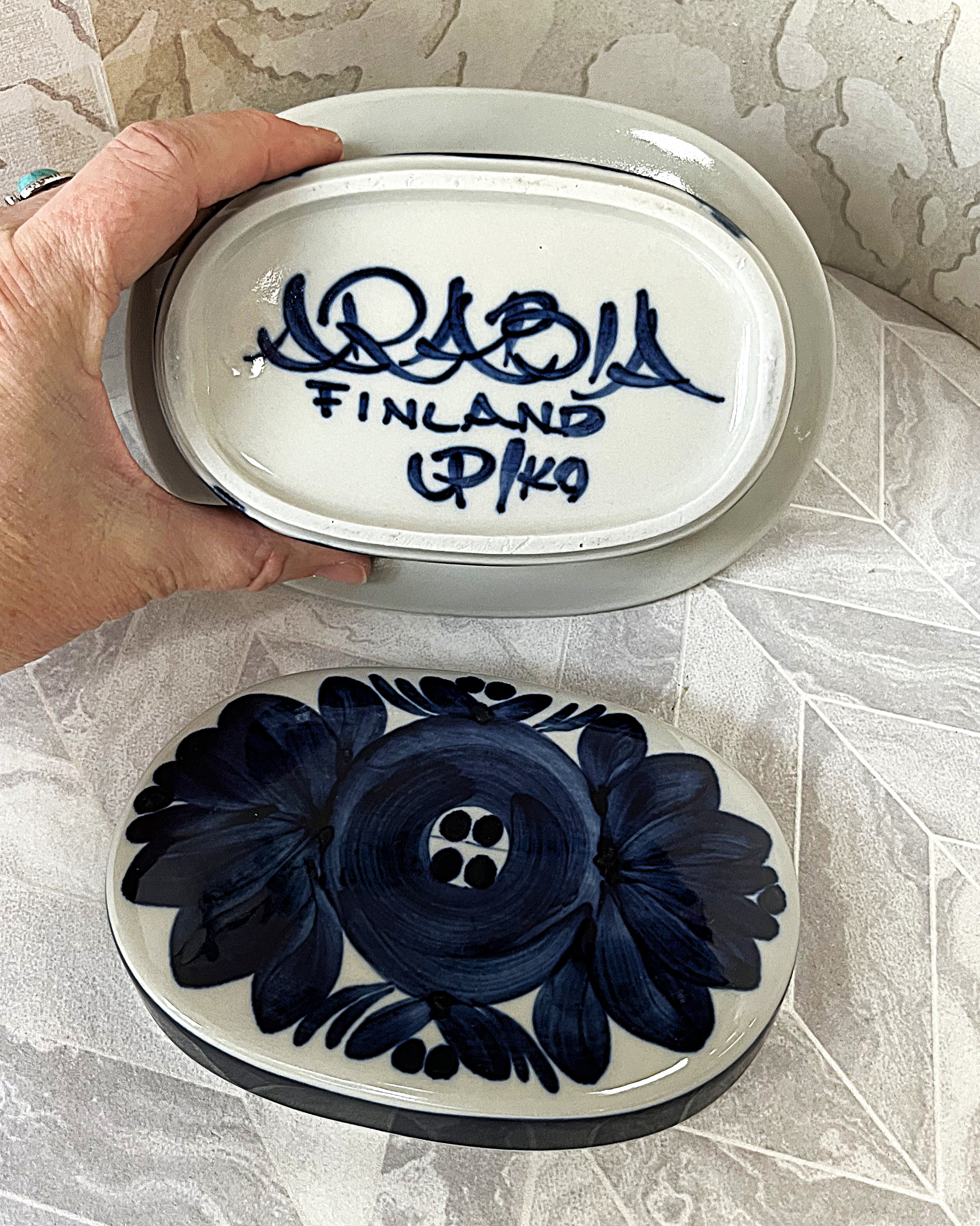 Tableware: Arabia Finland Anemone Butter Dish
