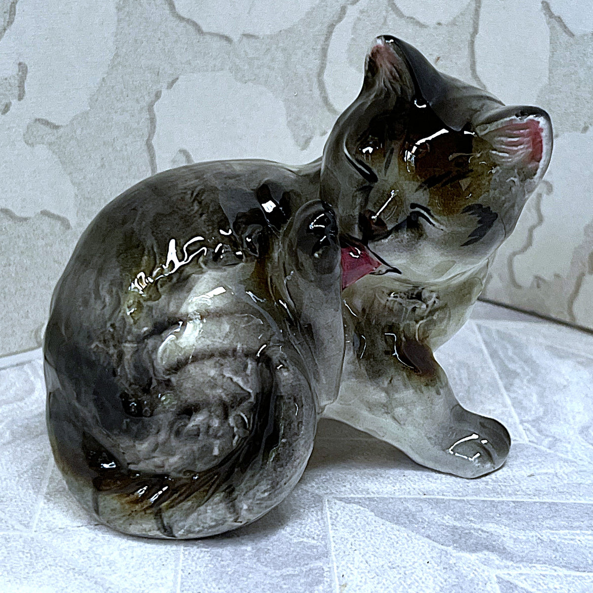 Animal Décor: Beswick Tabby Cat Grooming Figurine