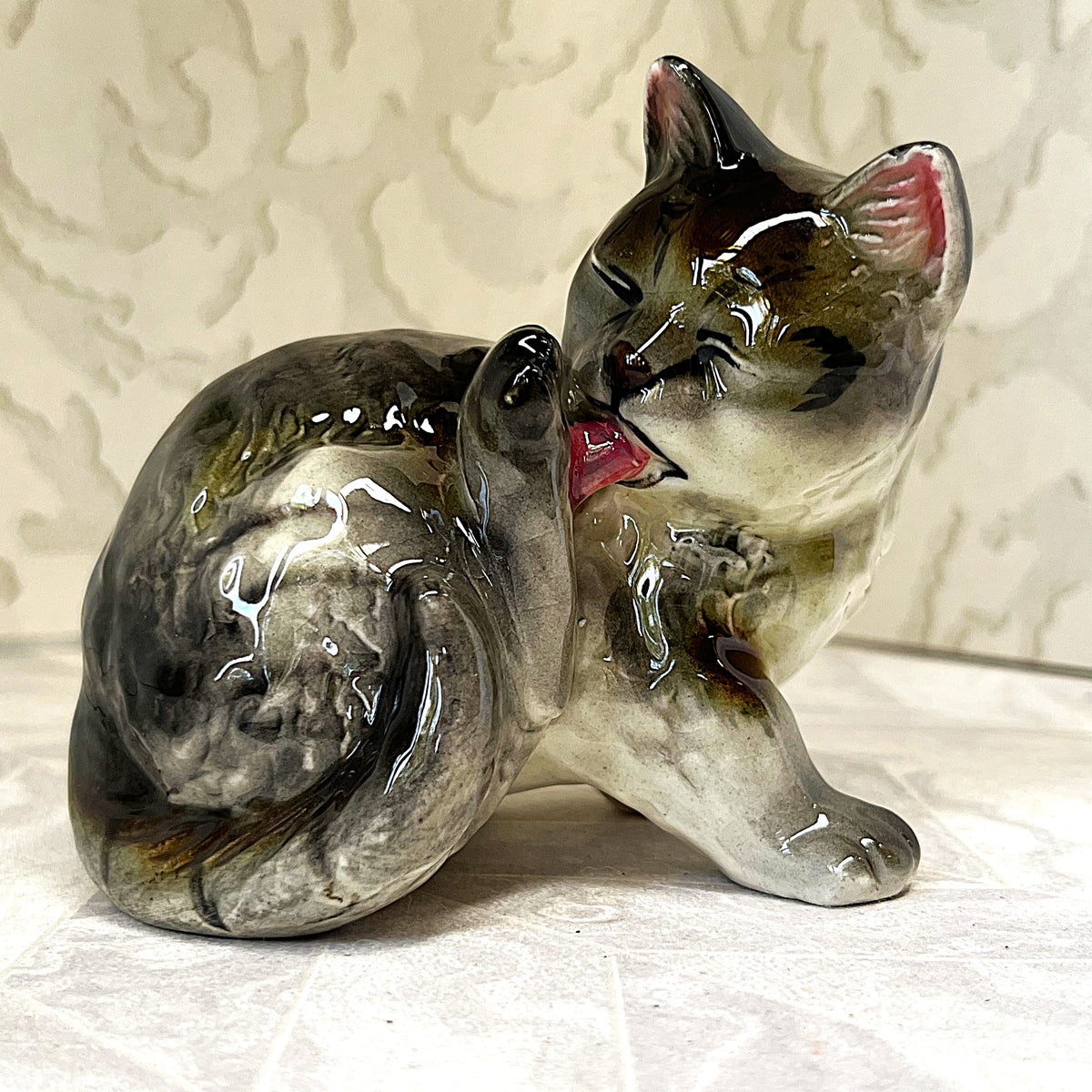 Animal Décor: Beswick Tabby Cat Grooming Figurine