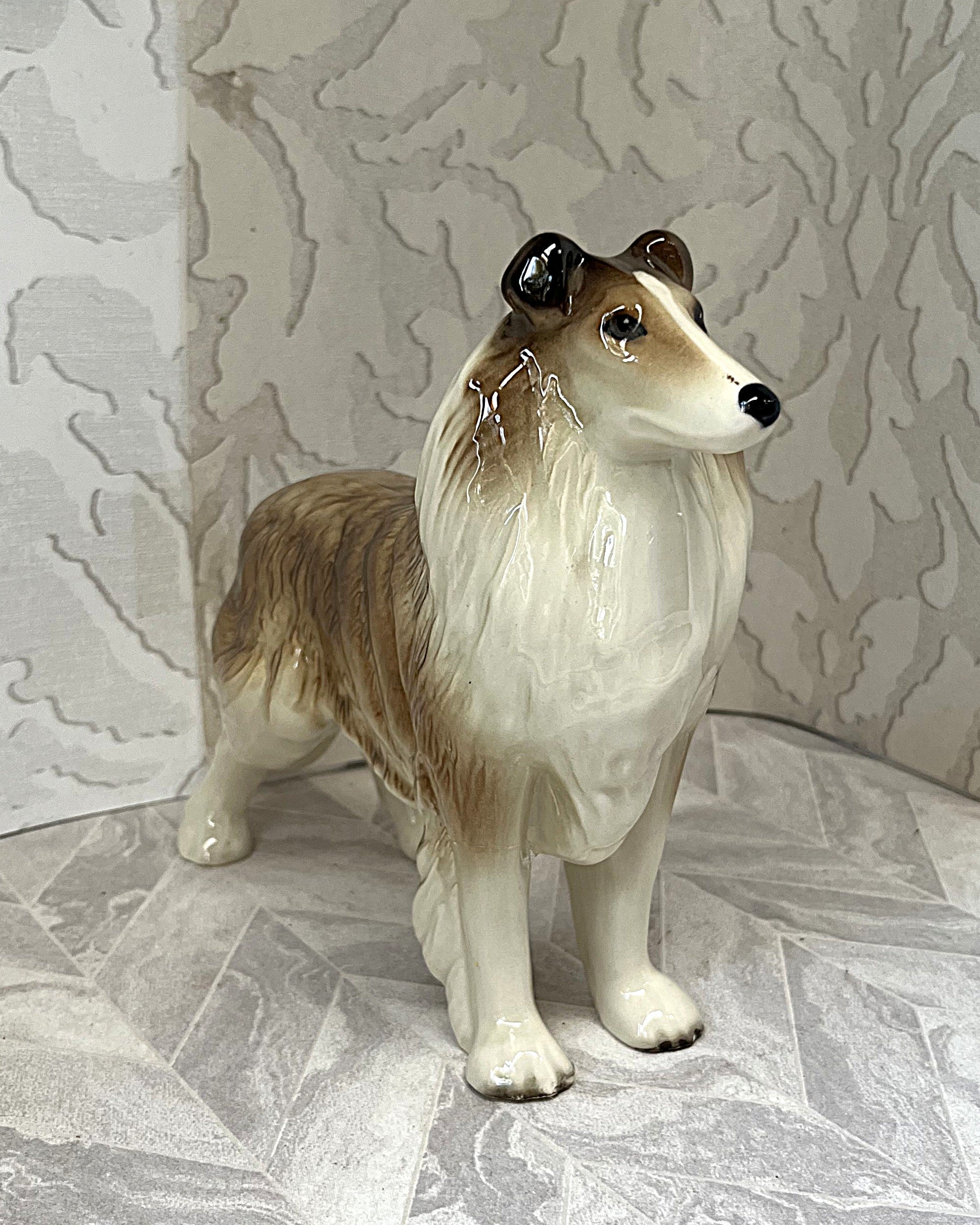 Animal Décor: Beswick Rough Collie Lochinvar of Ladypark Dog Figurine