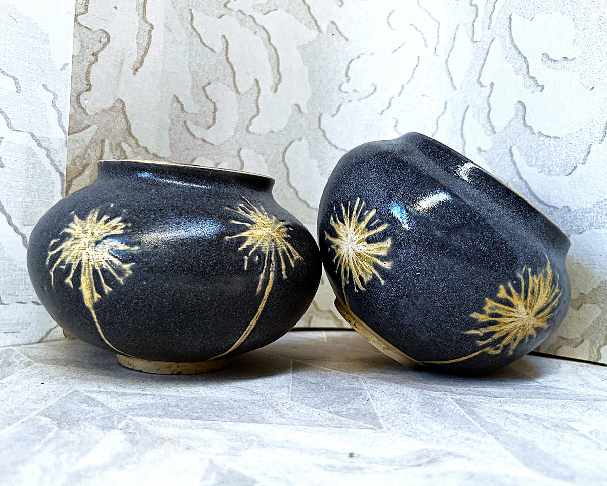 Studio Pottery: Contemporary Sgraffito Starburst Charcoal Stoneware Pots, 2