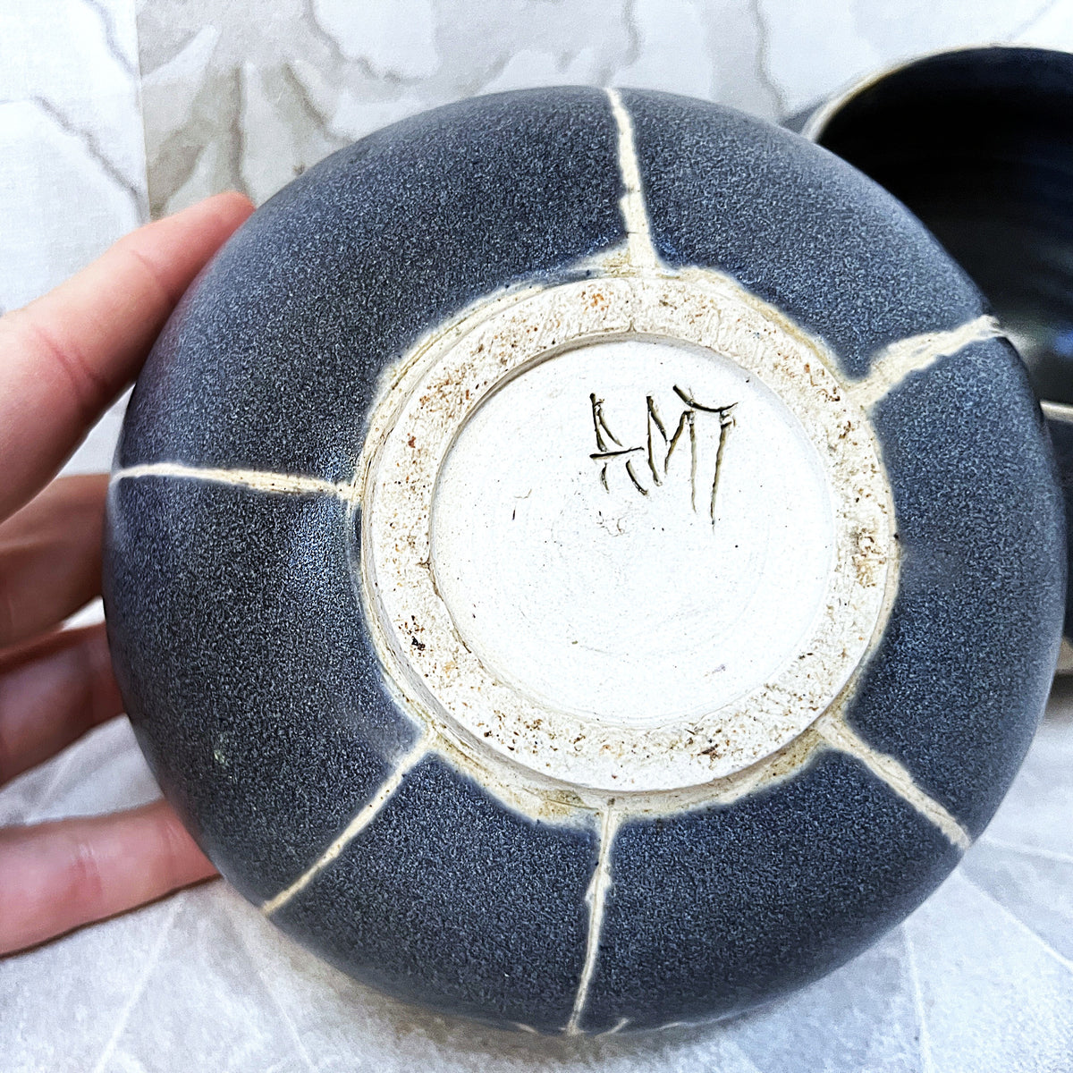 Studio Pottery: Contemporary Sgraffito Starburst Charcoal Stoneware Pots, 2
