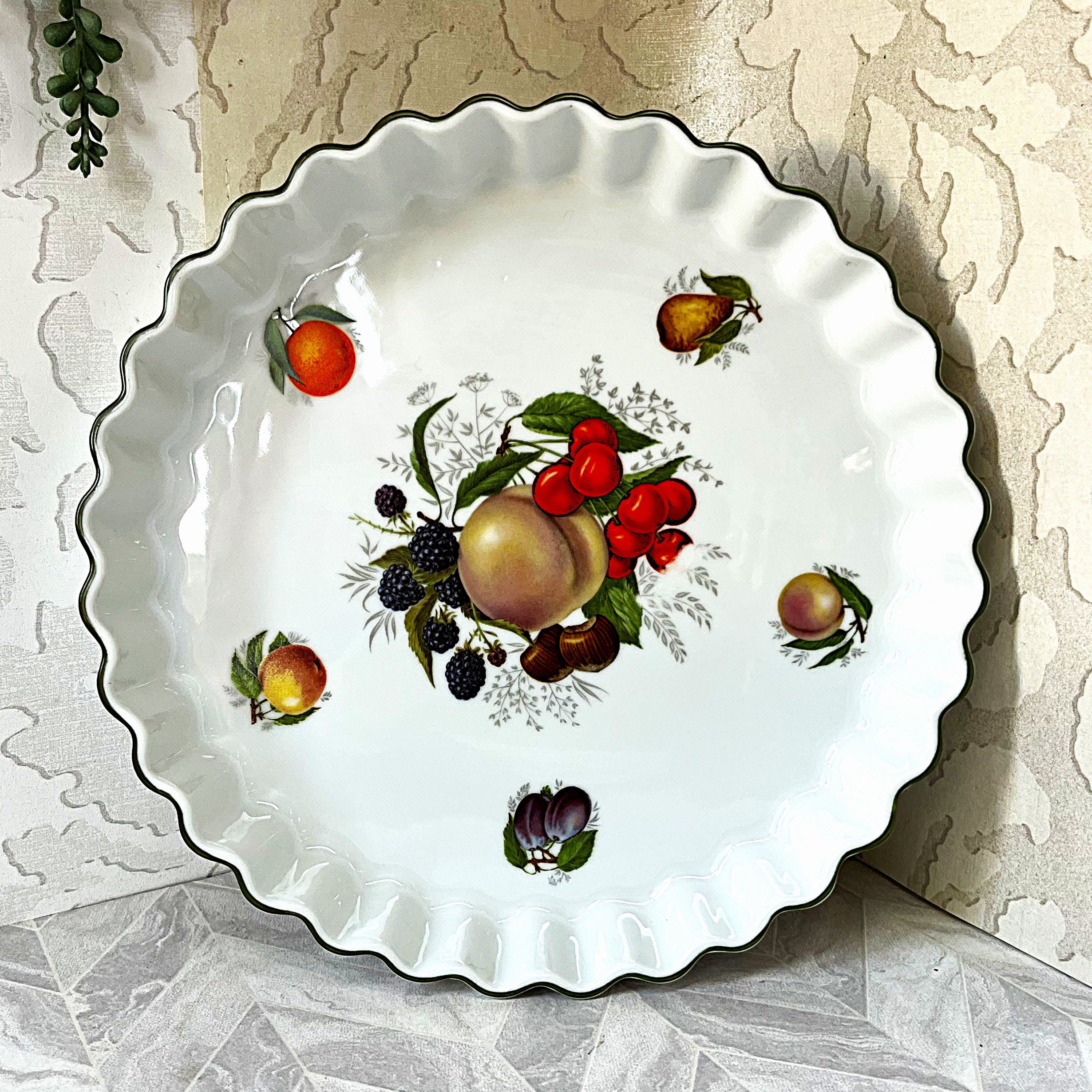 Baking Dish: Wiesenthal Paradise Valley Scalloped Tart Quiche Dish