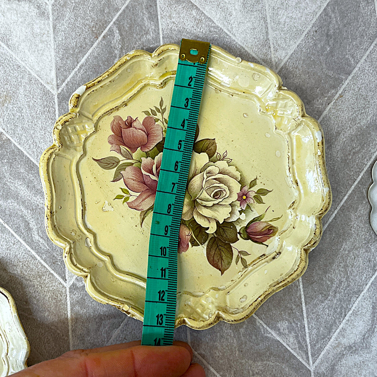 Florentine Ware: Florentine Scalloped Cabbage Rose Distressed Set, 5