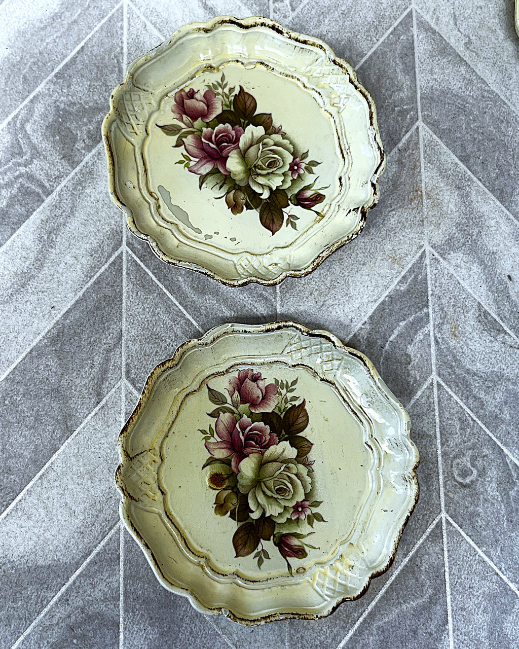 Florentine Ware: Florentine Scalloped Cabbage Rose Distressed Set, 5