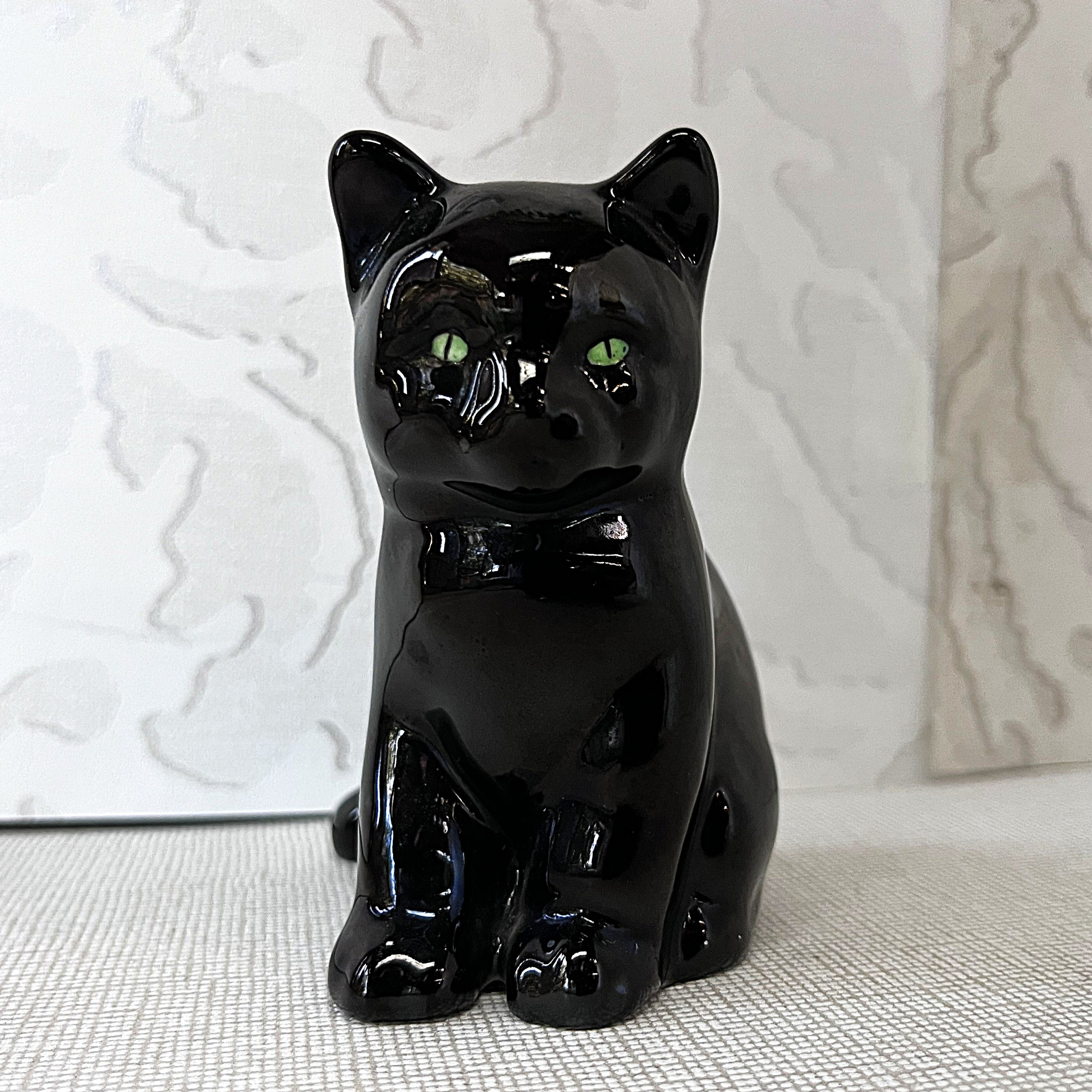 Animal Décor: W.R. Midwinter Cat Figurine