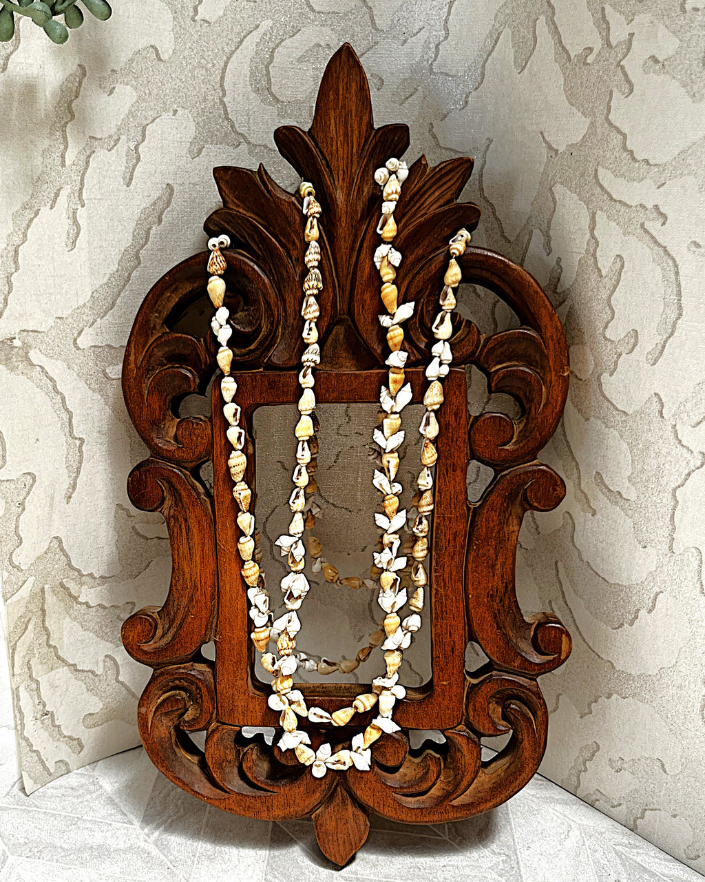 Jewellery: Hawaiian Pikake Rice Shell Necklace Collection, 2