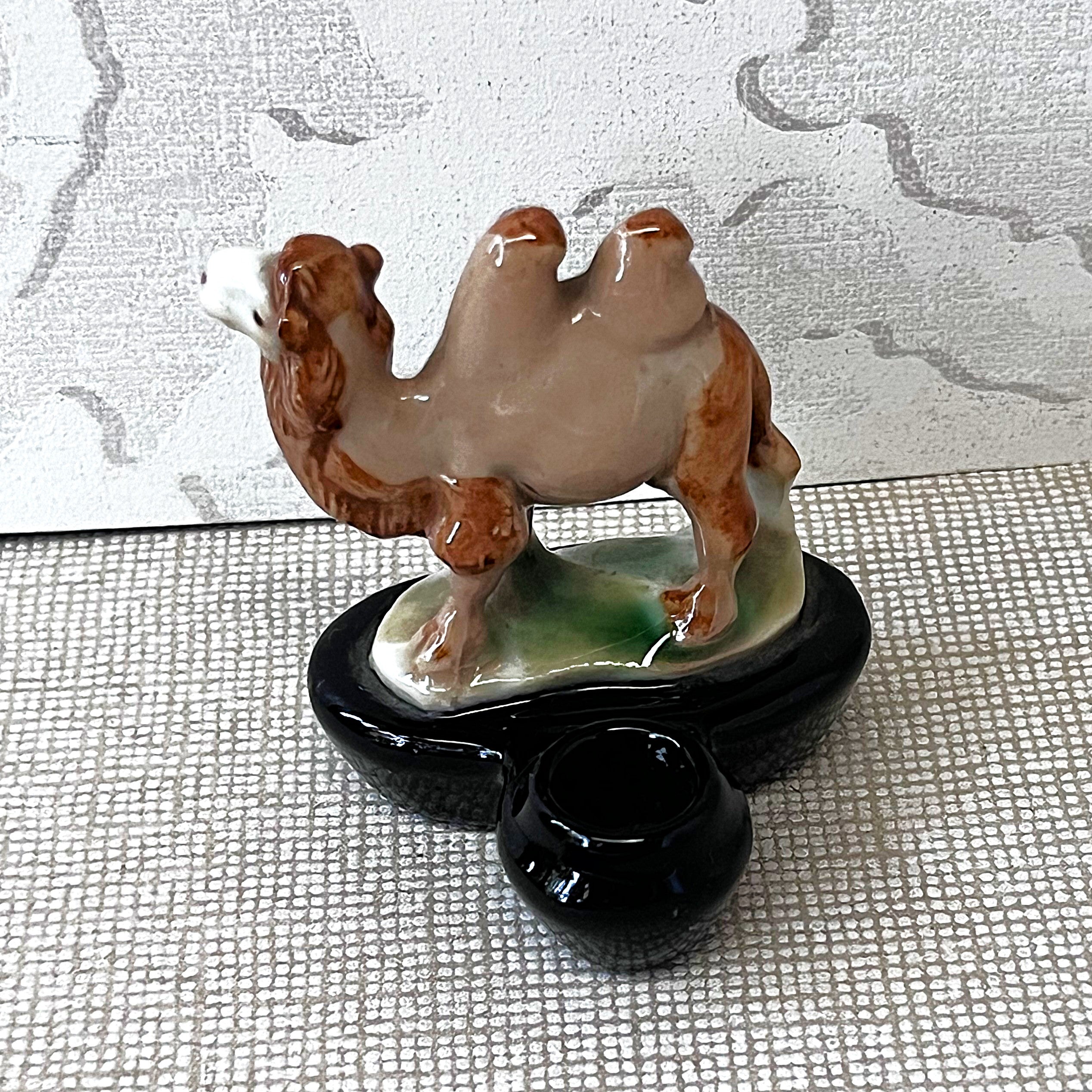 Animal Décor: Wade Porcelain Bactrian Camel Miniature