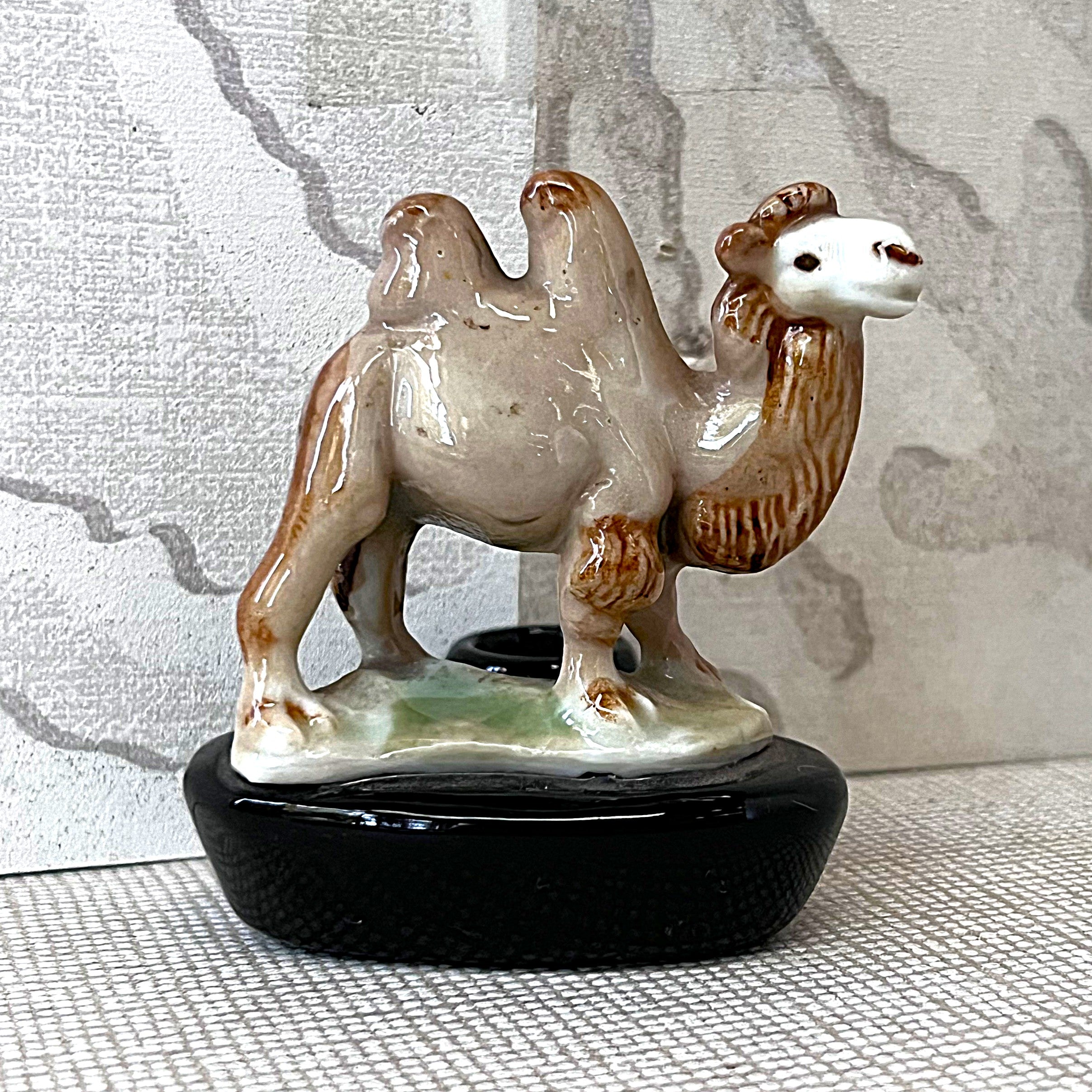 Animal Décor: Wade Porcelain Bactrian Camel Miniature