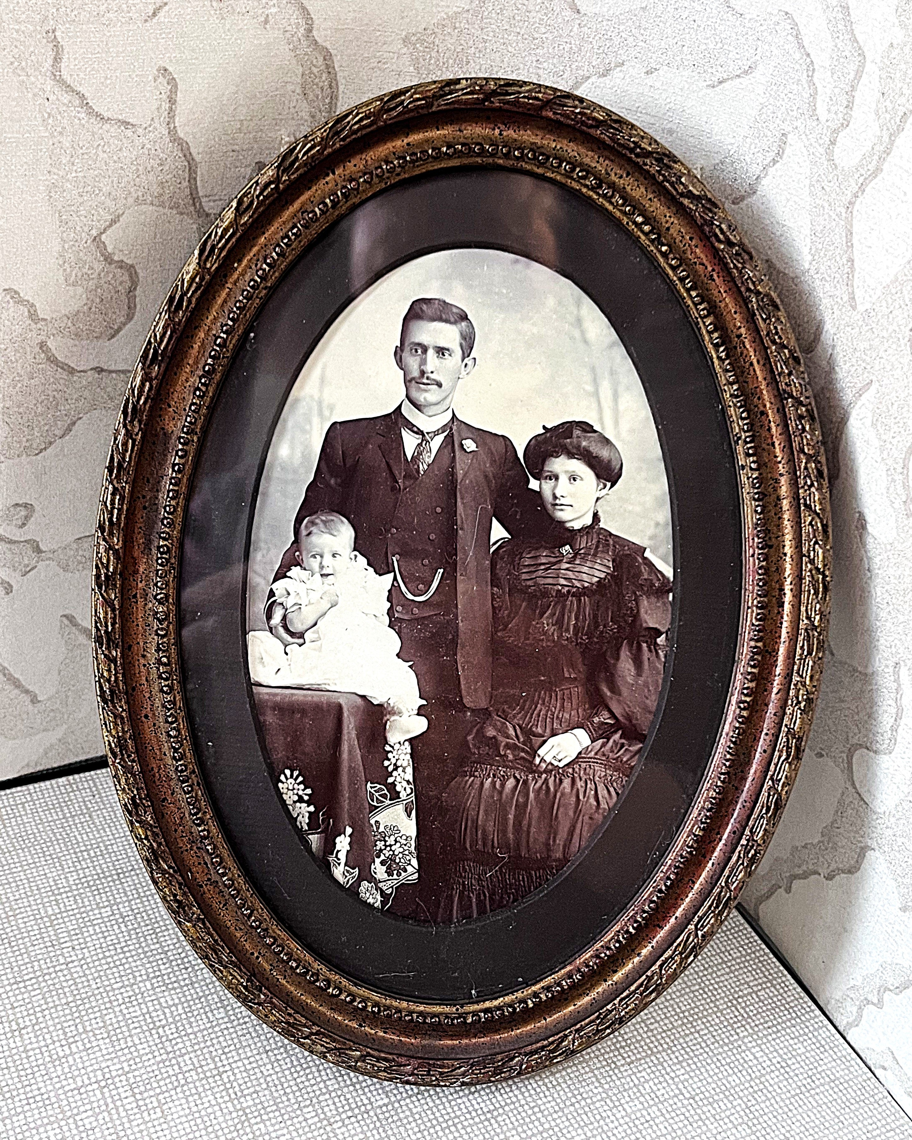 Bookshelf Art: Edwardian Style Oval Convex Glass Portrait Frame