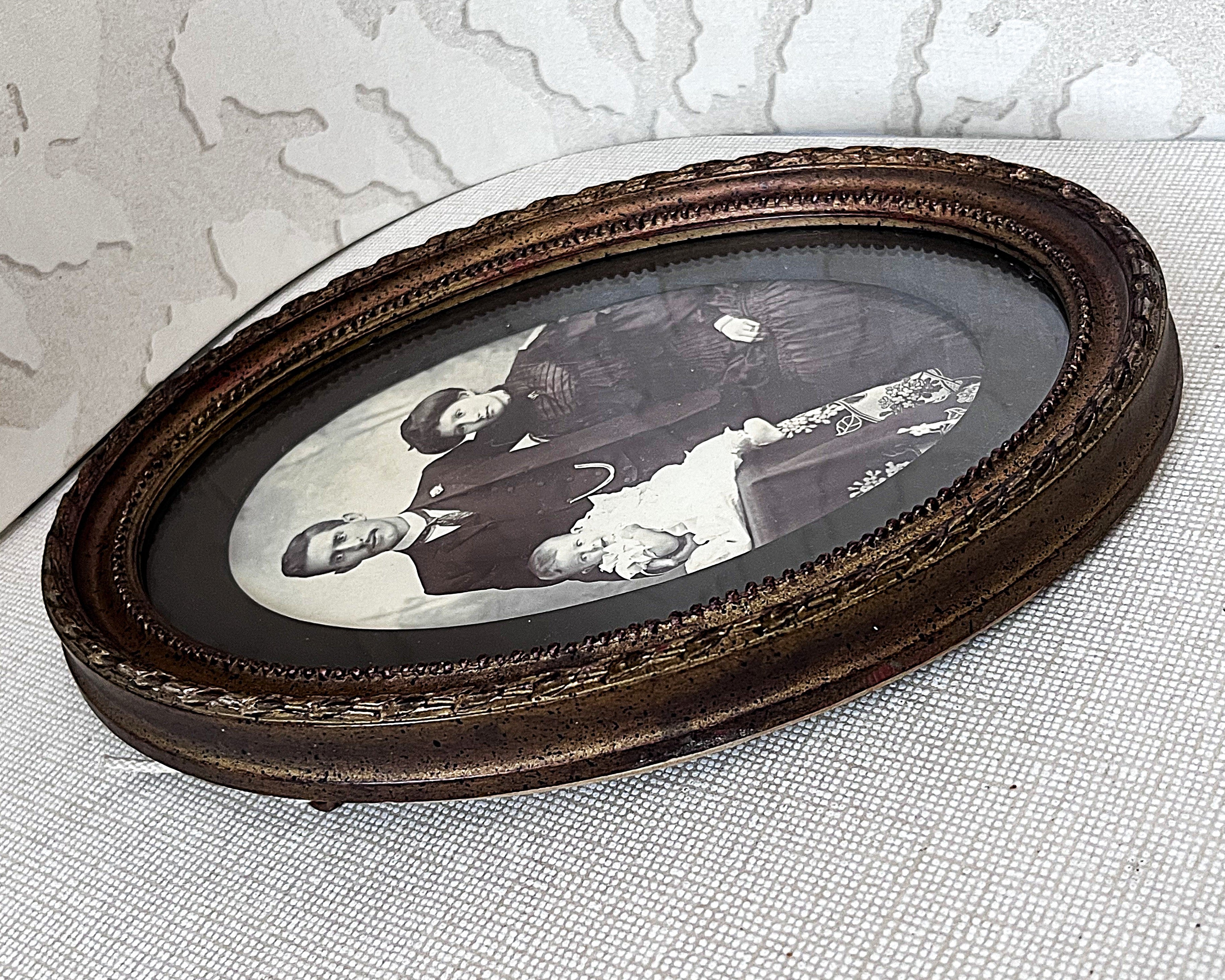 Bookshelf Art: Edwardian Style Oval Convex Glass Portrait Frame