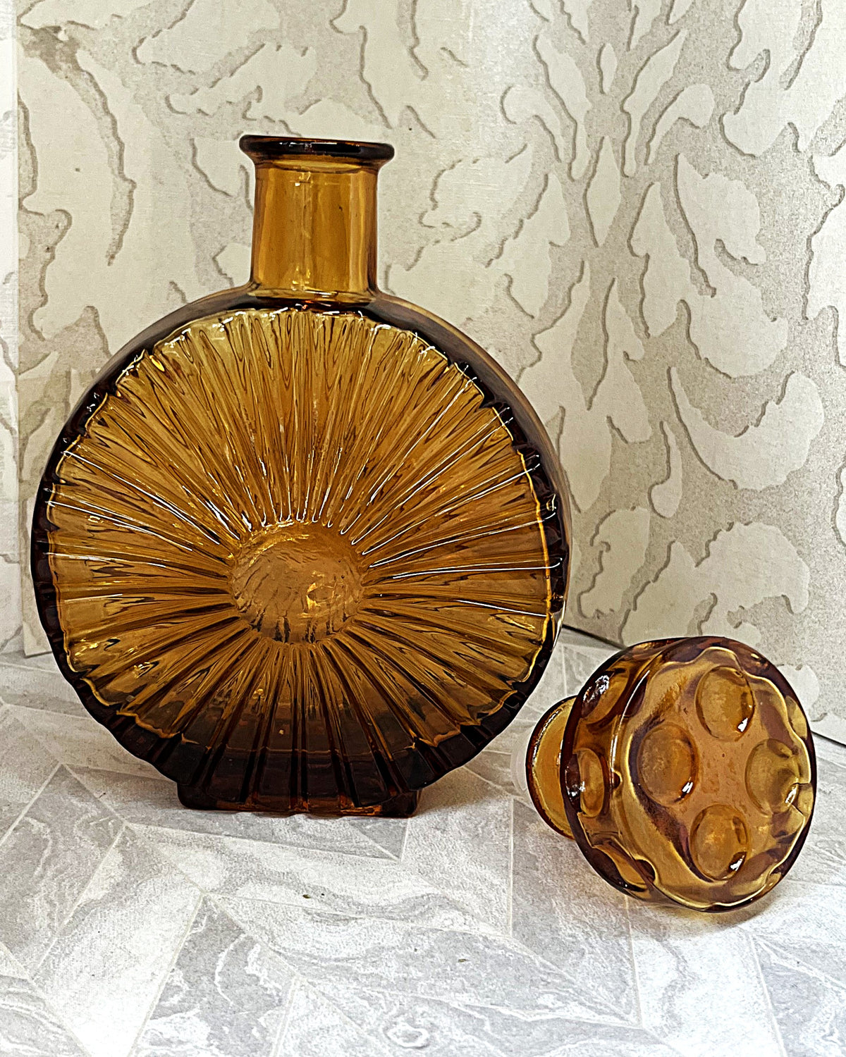 Decorative Art Glass: Empoli Amber Art Glass Sunburst Decanter