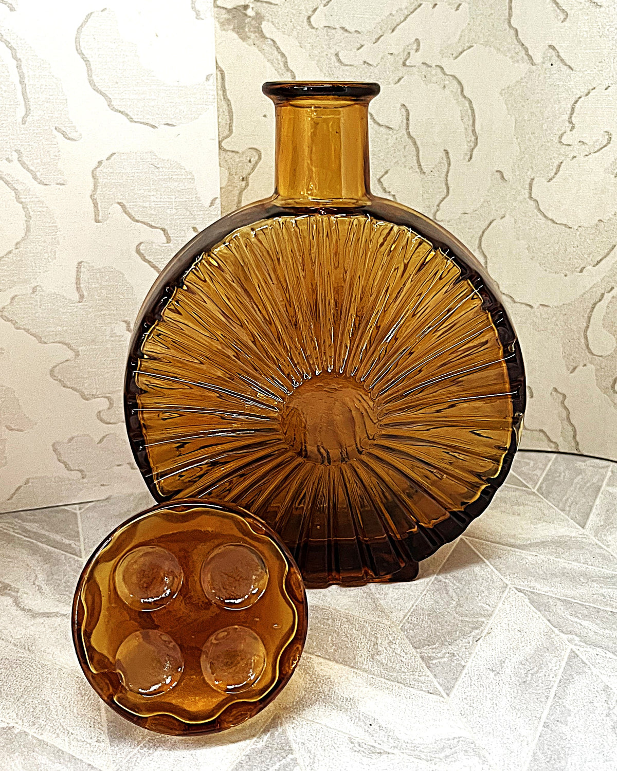Decorative Art Glass: Empoli Amber Art Glass Sunburst Decanter