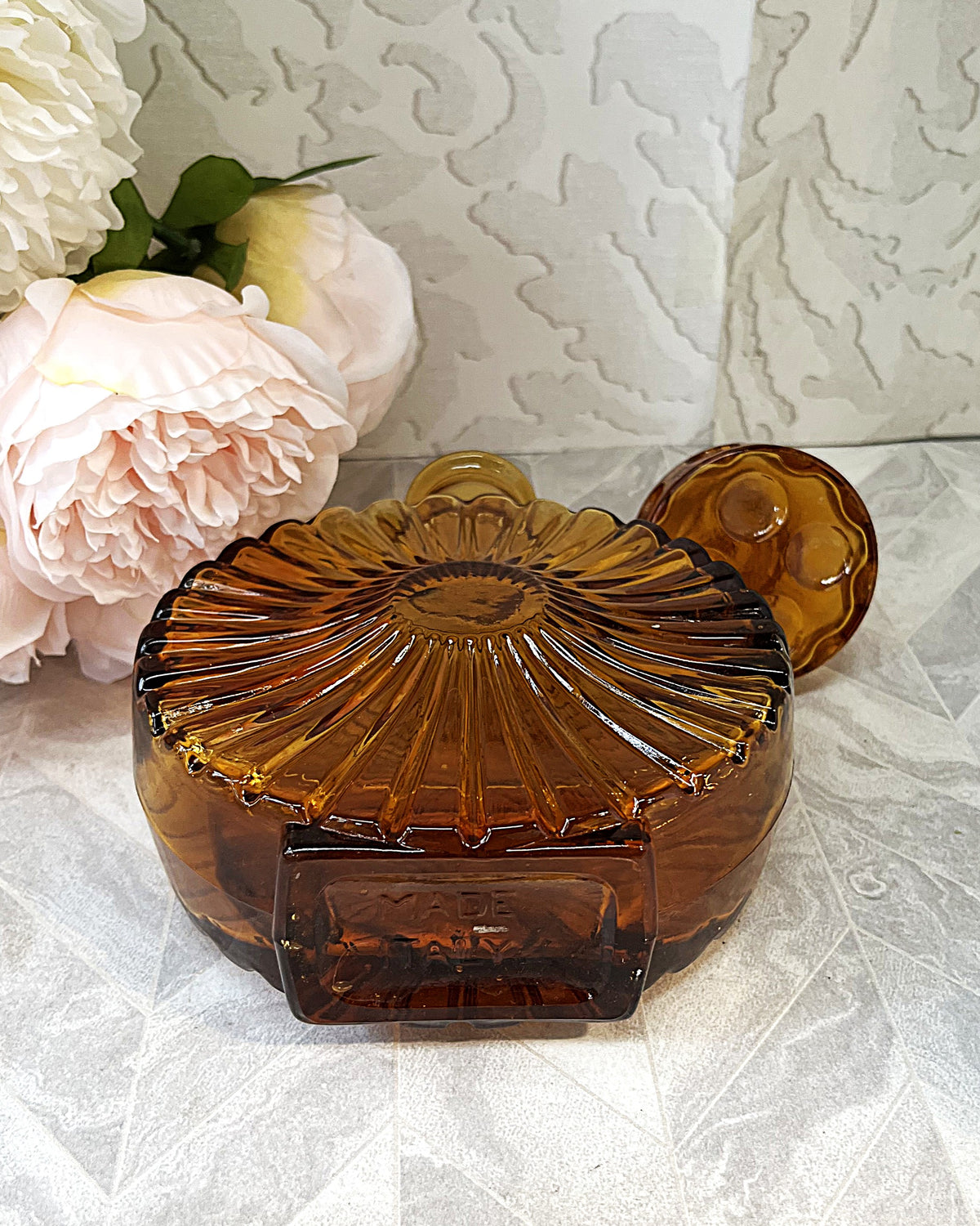 Decorative Art Glass: Empoli Amber Art Glass Sunburst Decanter