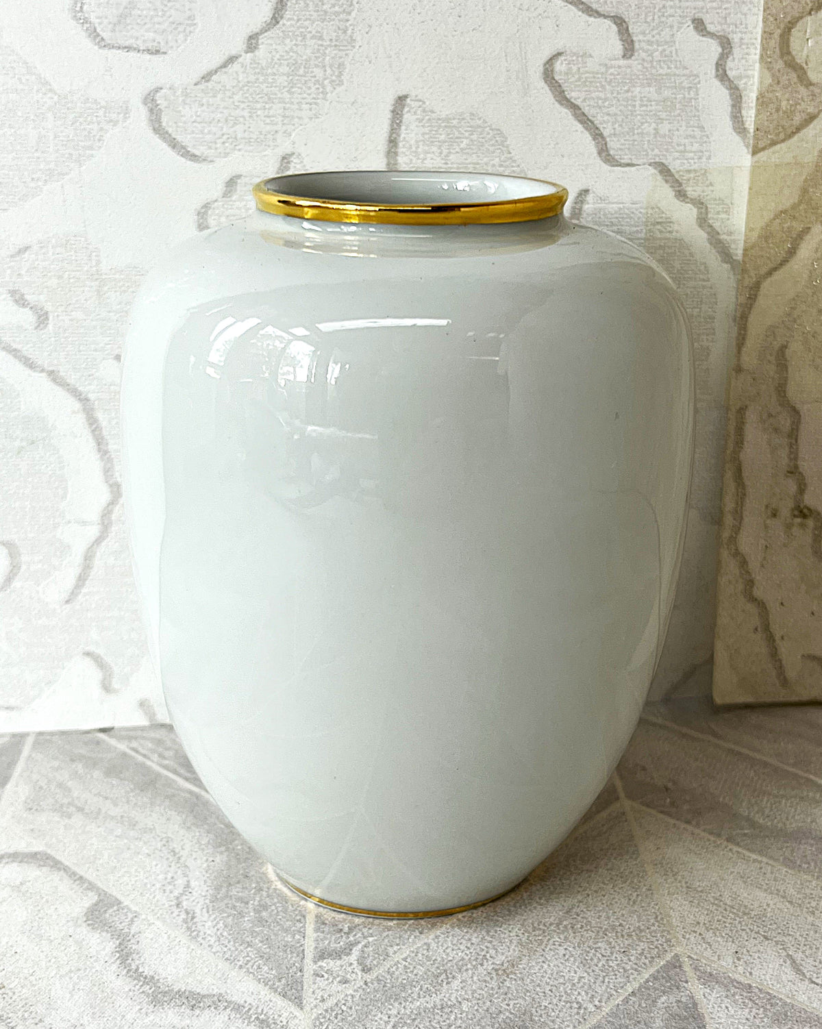 Vases: Exceptionally Rare Rosenthal Hand-Painted Robin Bird Vase
