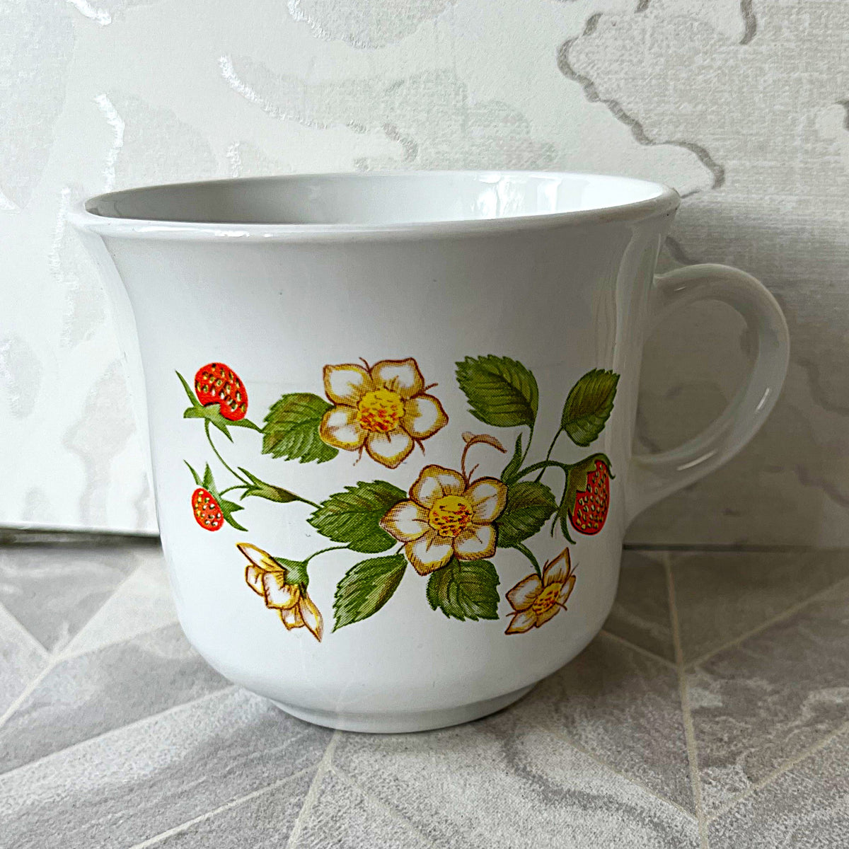 Coffee Cups: Corning "Wildflower" Strawberry Cups, 10