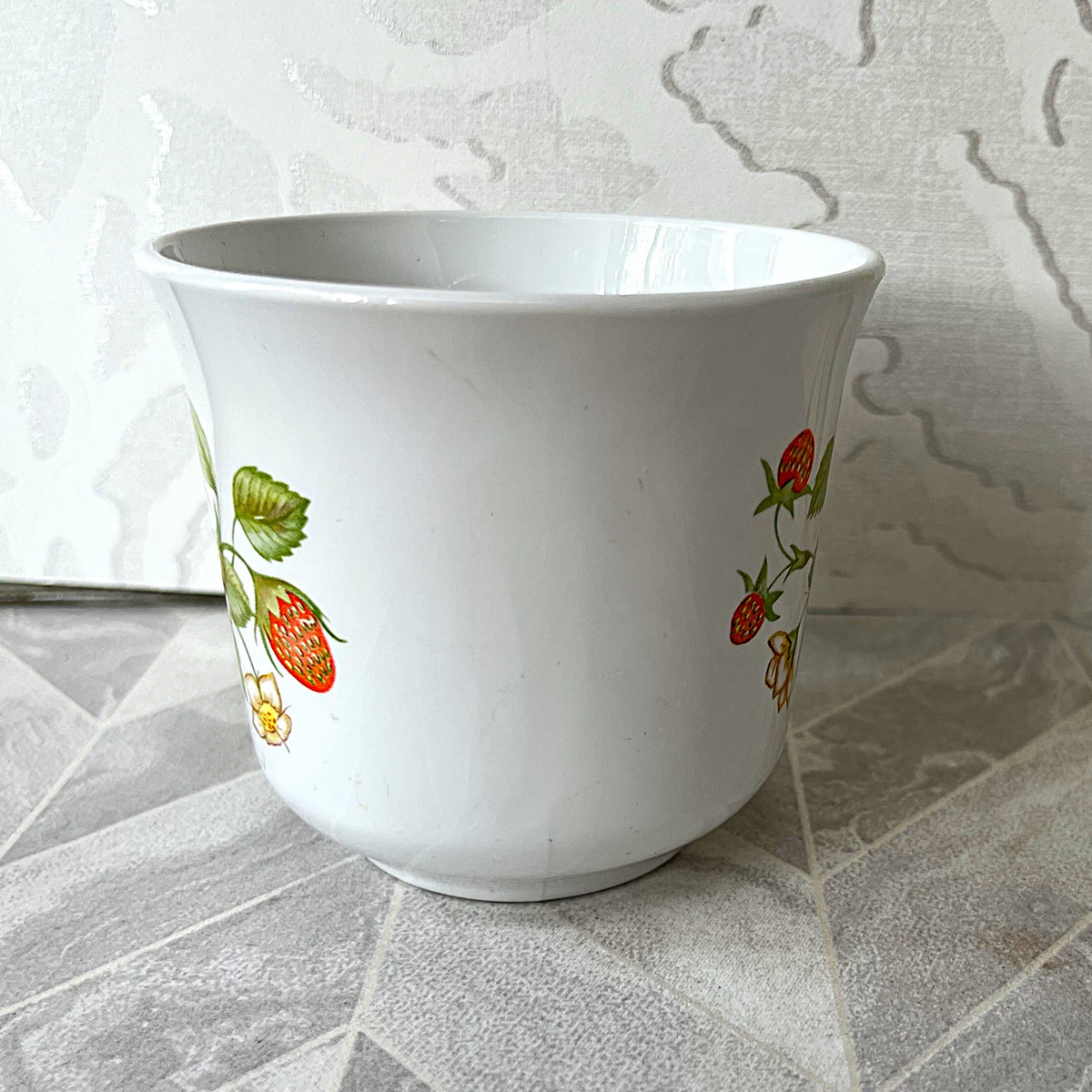 Coffee Cups: Corning "Wildflower" Strawberry Cups, 10