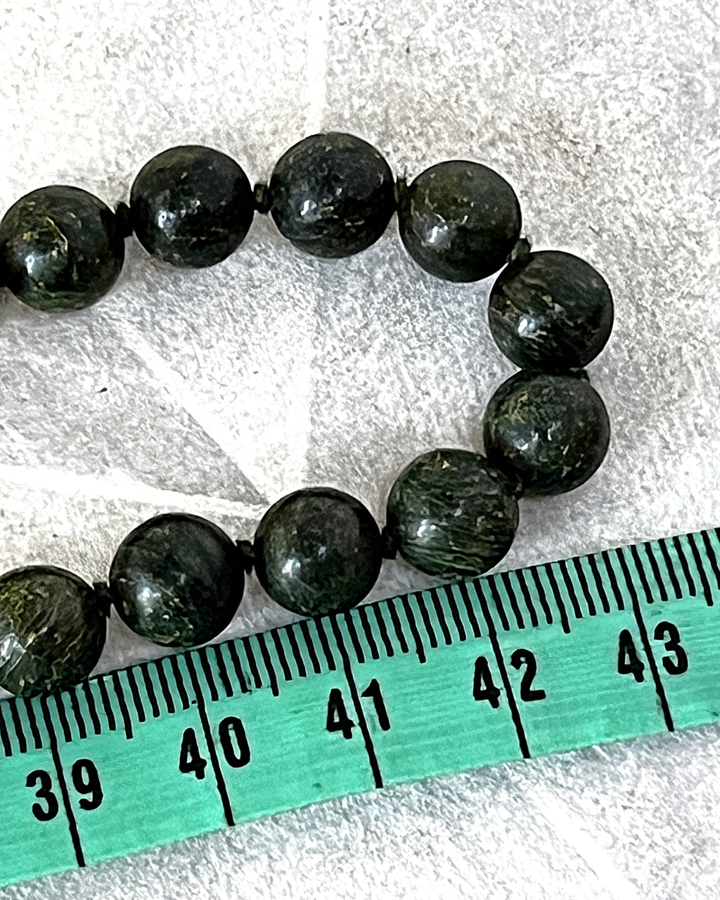 Jewellery: Deep Forest Green Picrolite Serpentine Strand