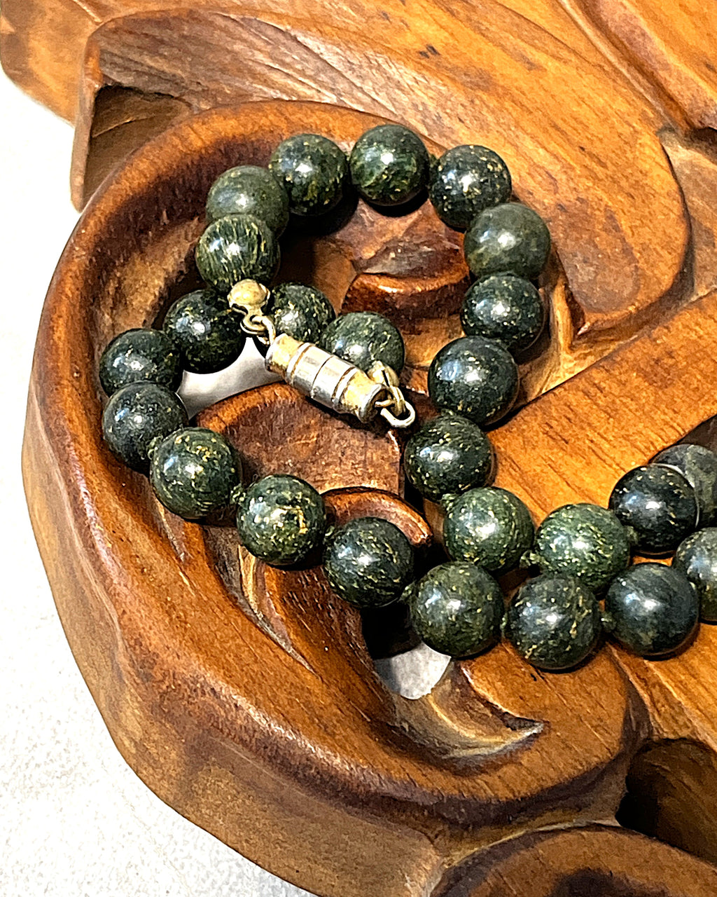 Jewellery: Deep Forest Green Picrolite Serpentine Strand