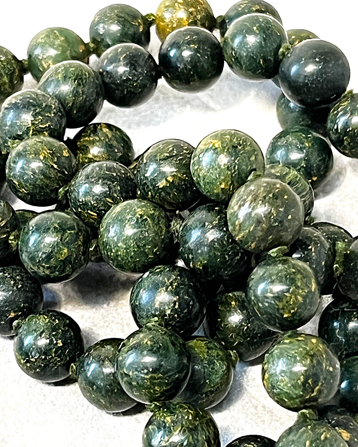 Jewellery: Deep Forest Green Picrolite Serpentine Strand