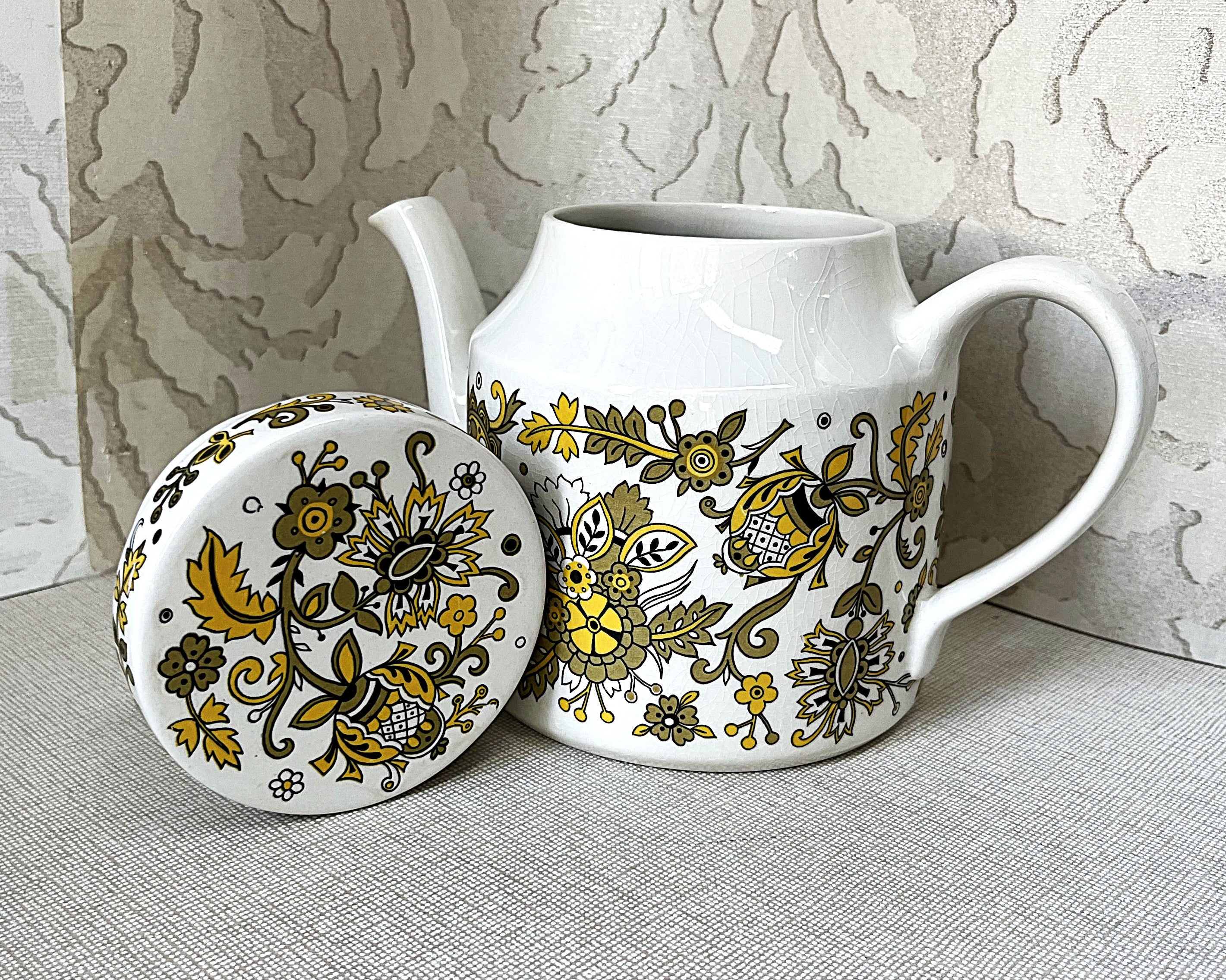 Tableware: Midwinter Almeira Teapot