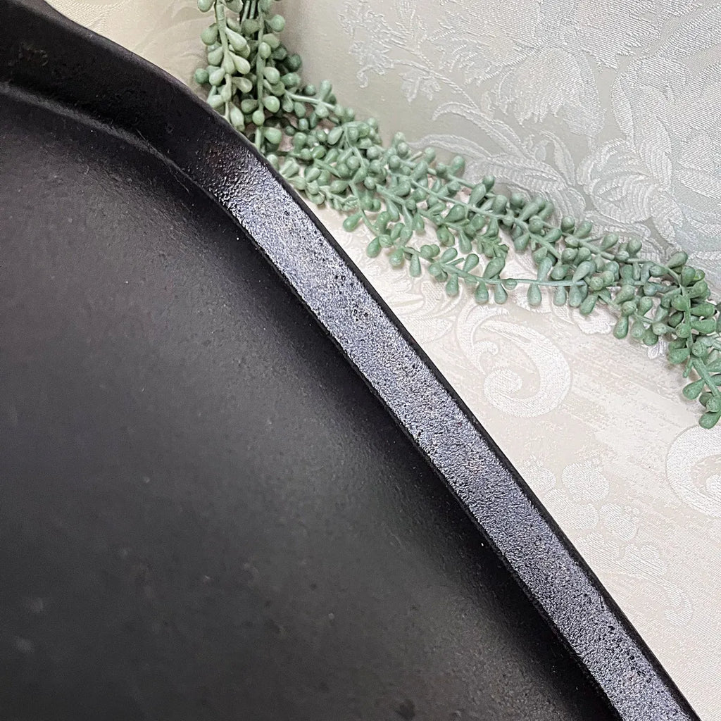 Cast Iron: Best Duty Cast Iron Breakfast Plate Griddle